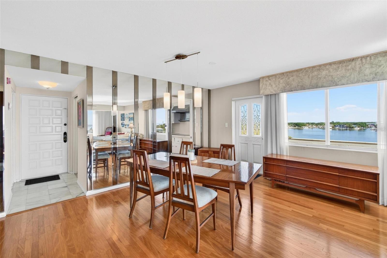 BRIGHTWATERS TOWER OF SNELL ISLE - Residential