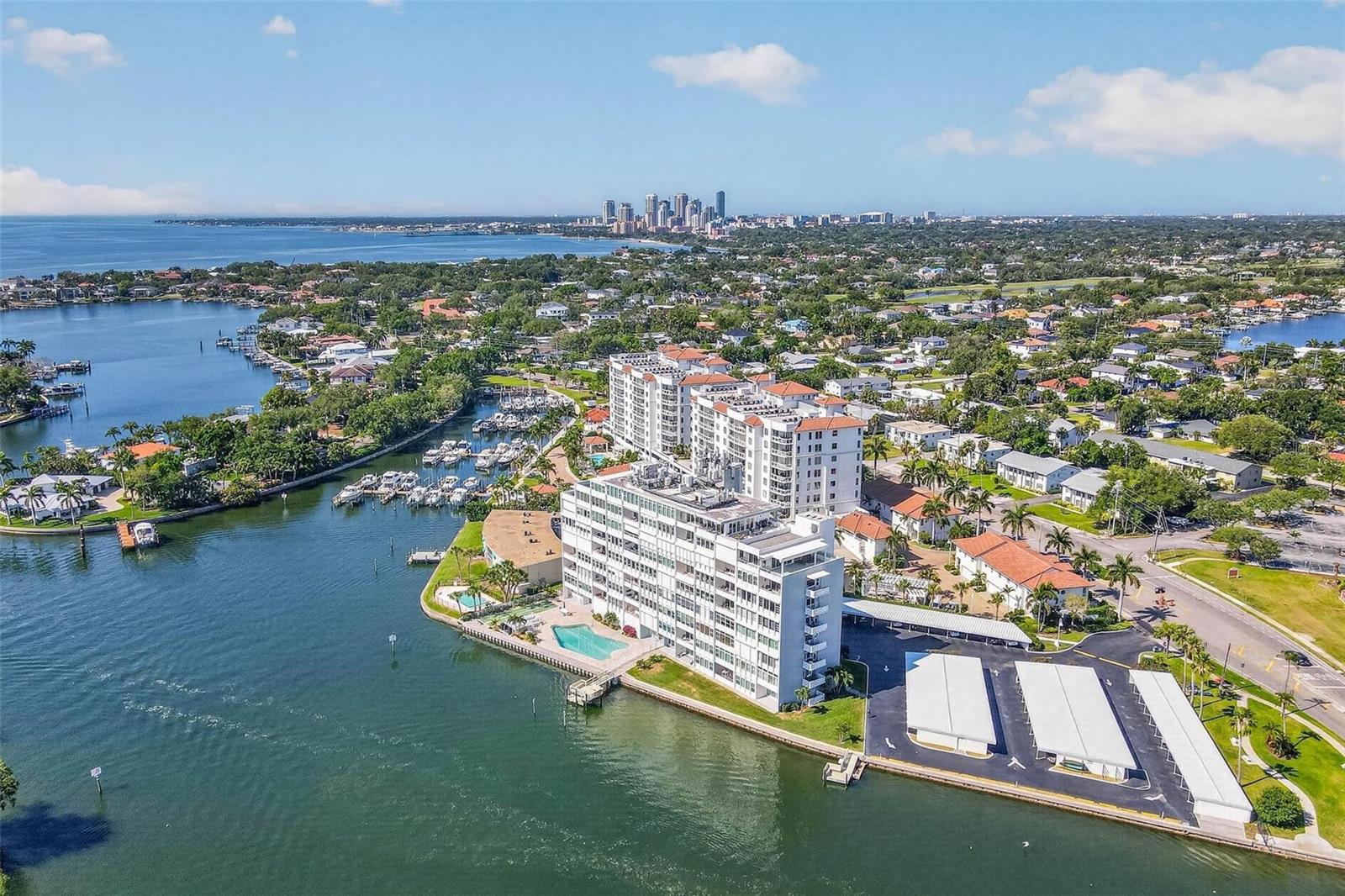 BRIGHTWATERS TOWER OF SNELL ISLE - Residential