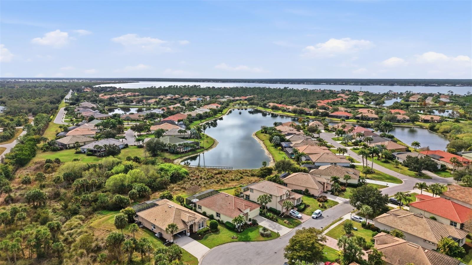 RIVERWOOD - Residential