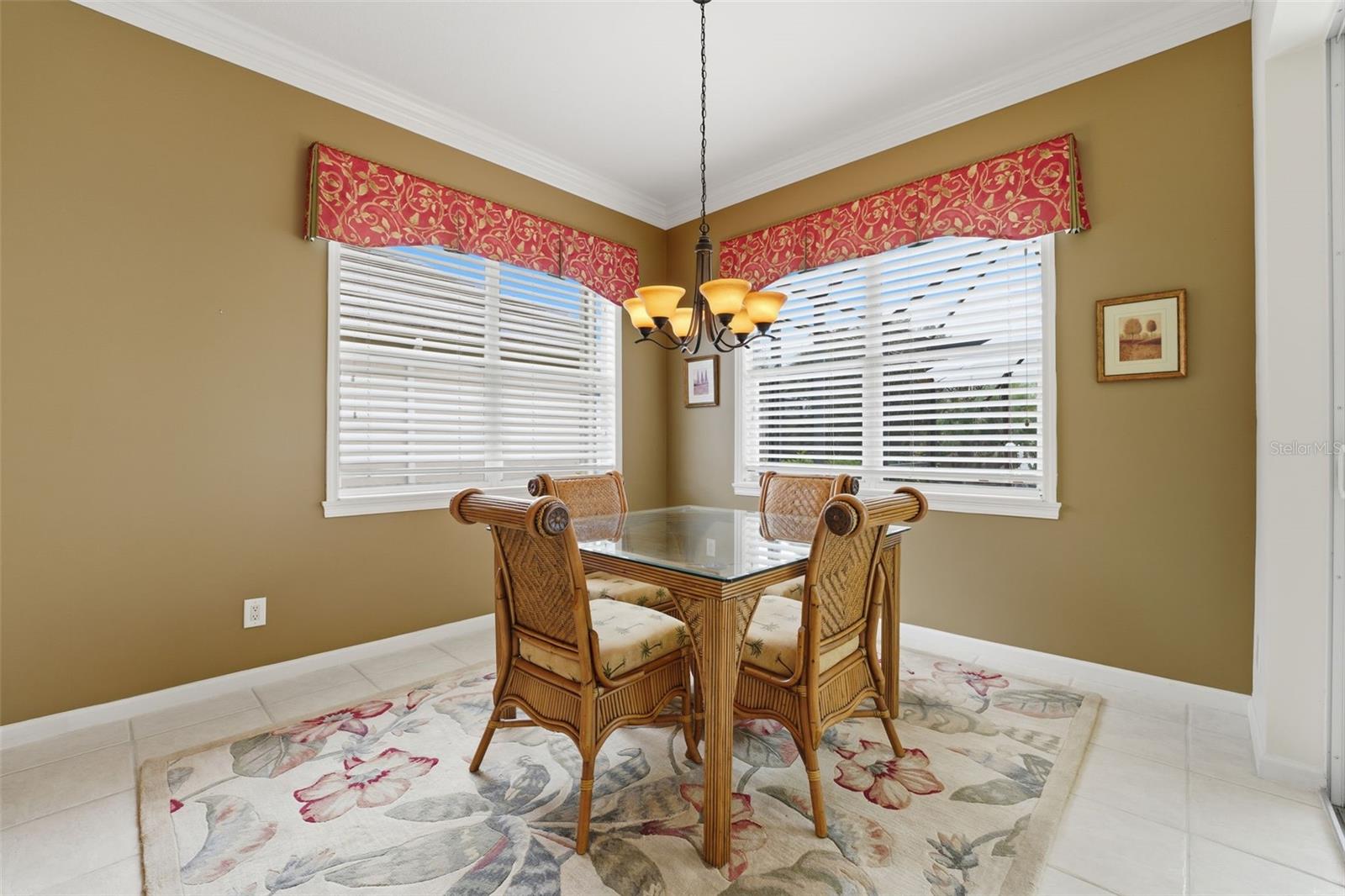 RIVERWOOD - Residential