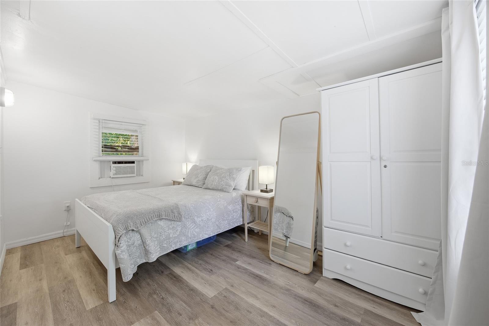 OAK HILL - Residential