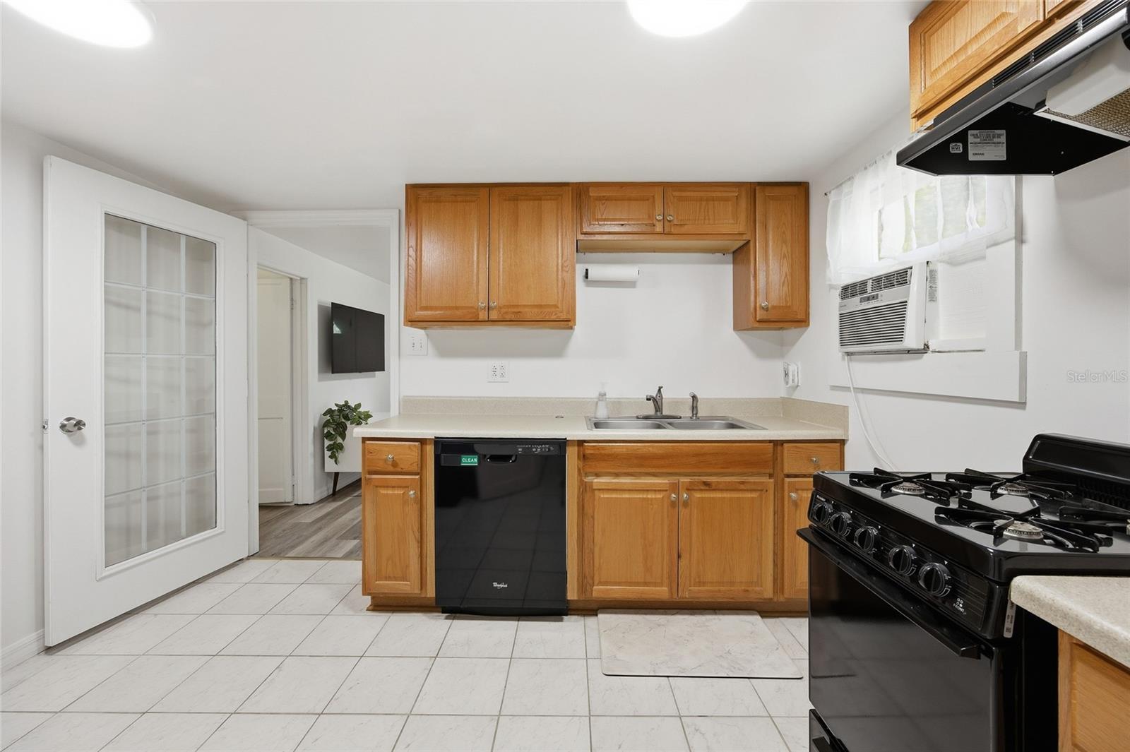 OAK HILL - Residential