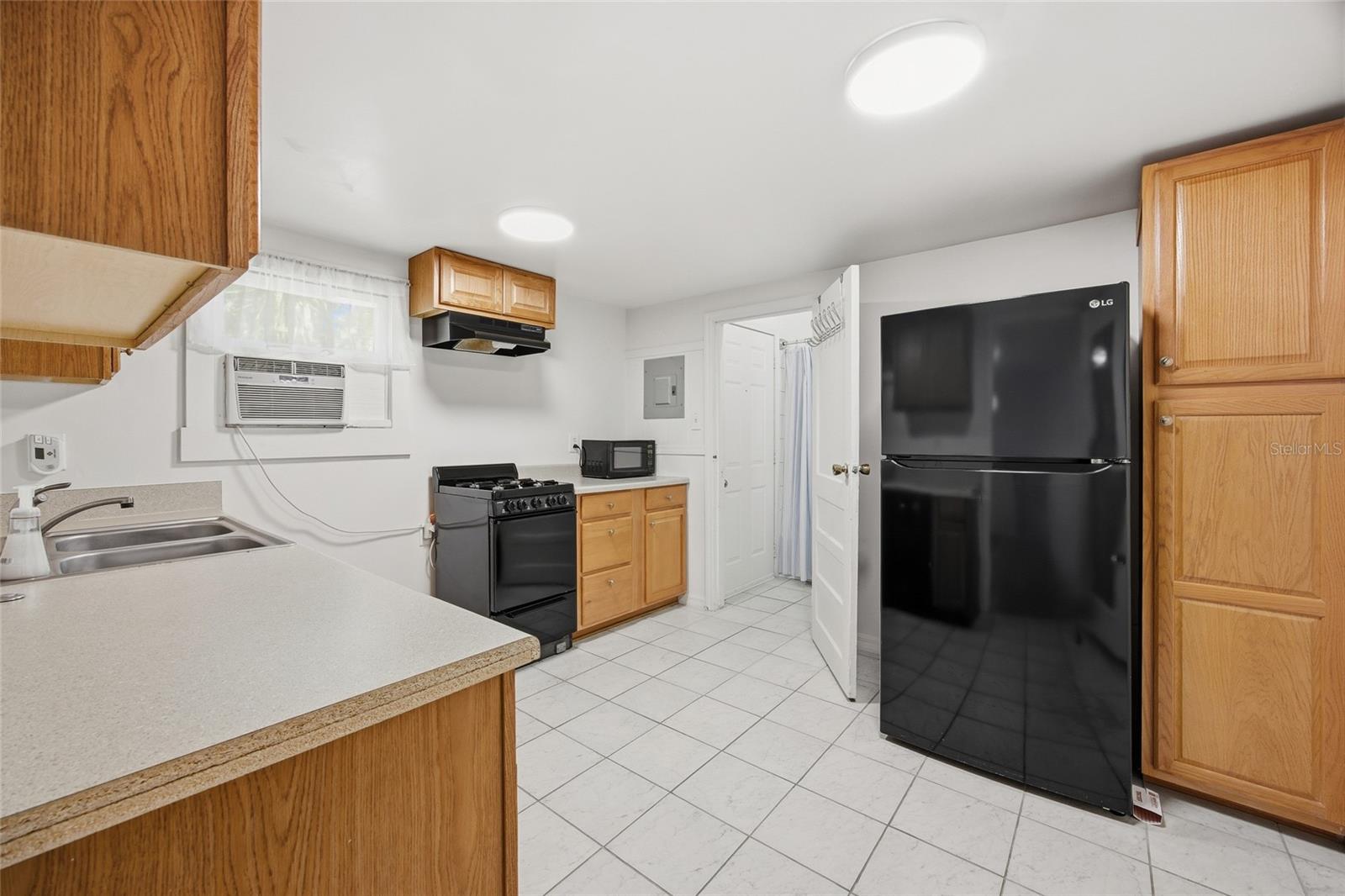 OAK HILL - Residential