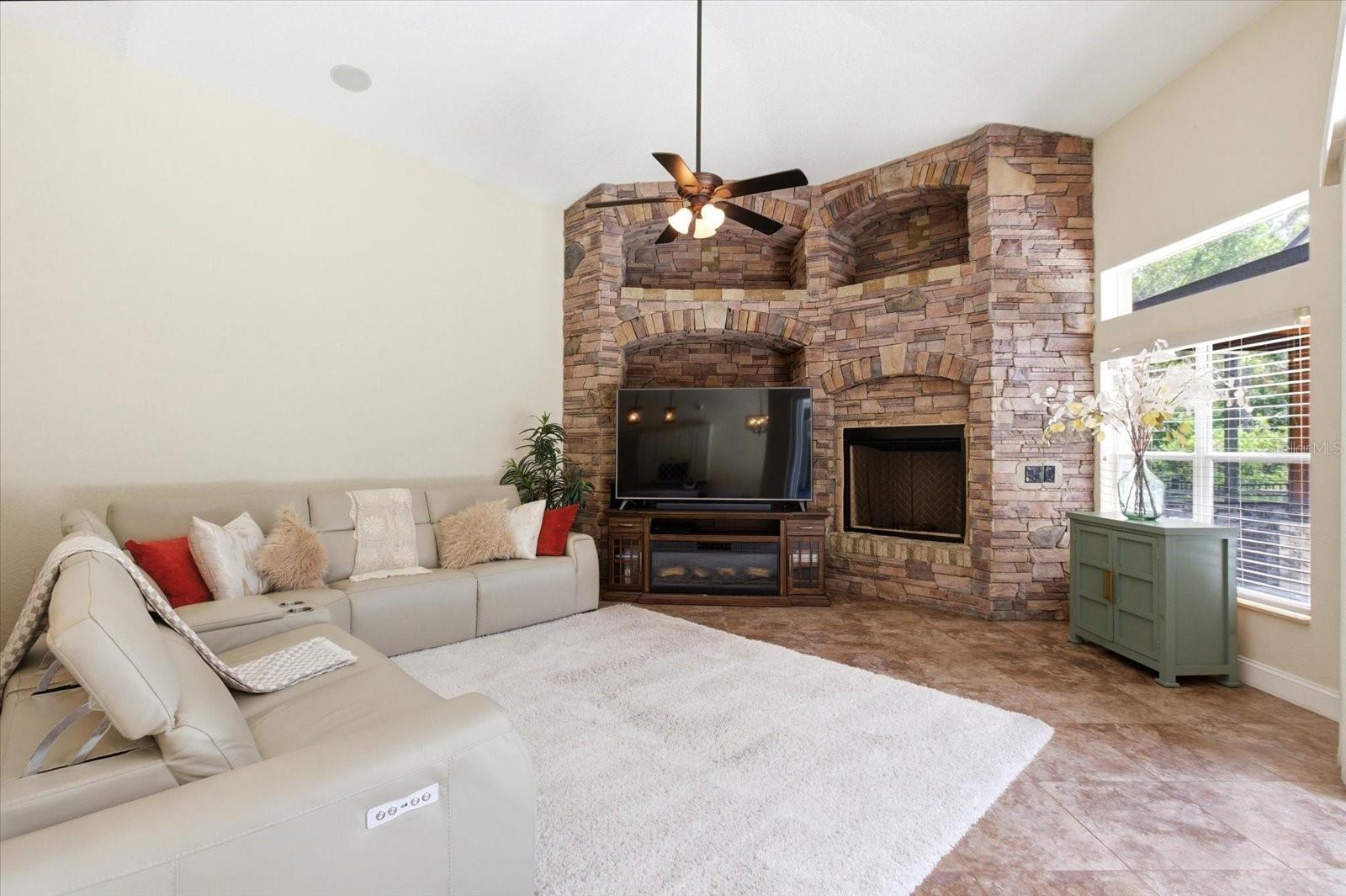 LIVE OAK ESTATES - Residential