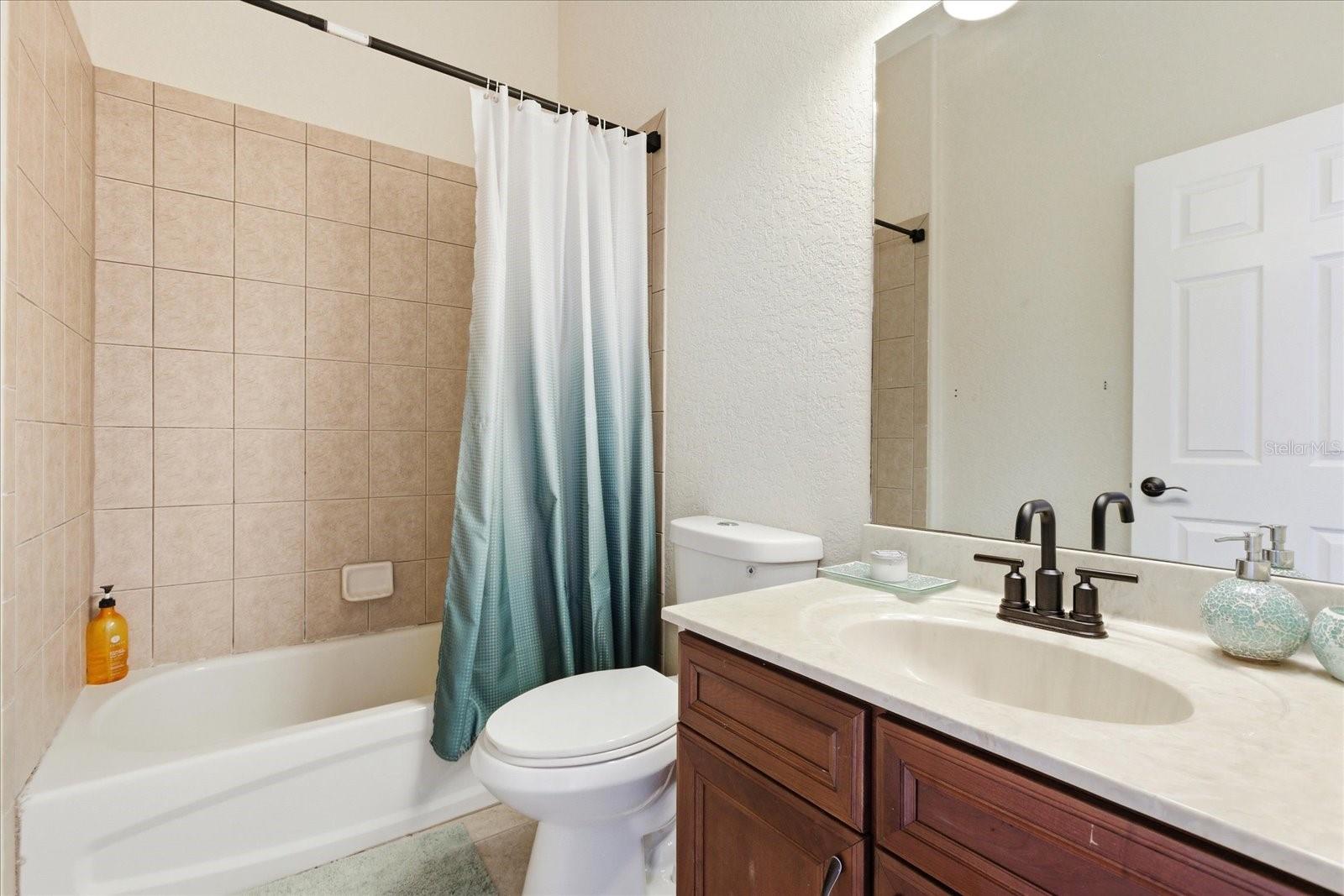 LIVE OAK ESTATES - Residential