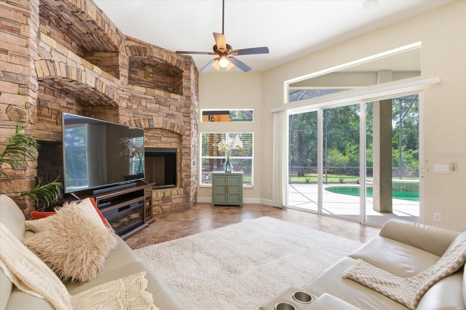 LIVE OAK ESTATES - Residential