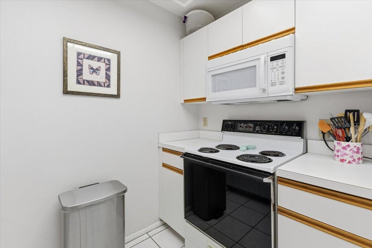 GOLDEN TEE PH1 BLDG 15 - Residential