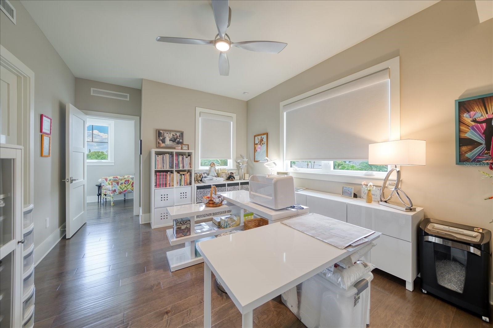 CARRIAGE HOMES AT BELLEVIEW PLACE CONDO - Residential