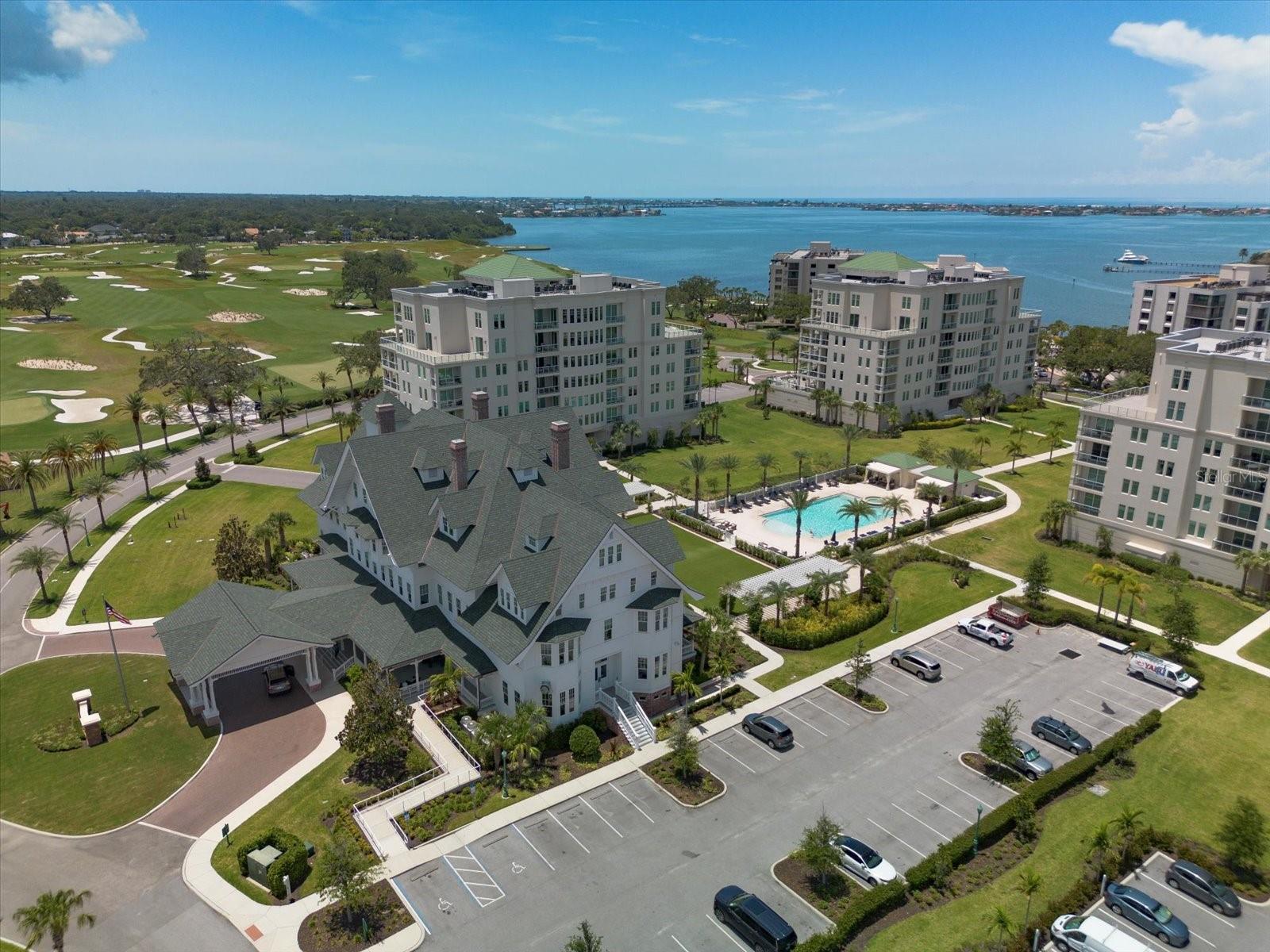 CARRIAGE HOMES AT BELLEVIEW PLACE CONDO - Residential