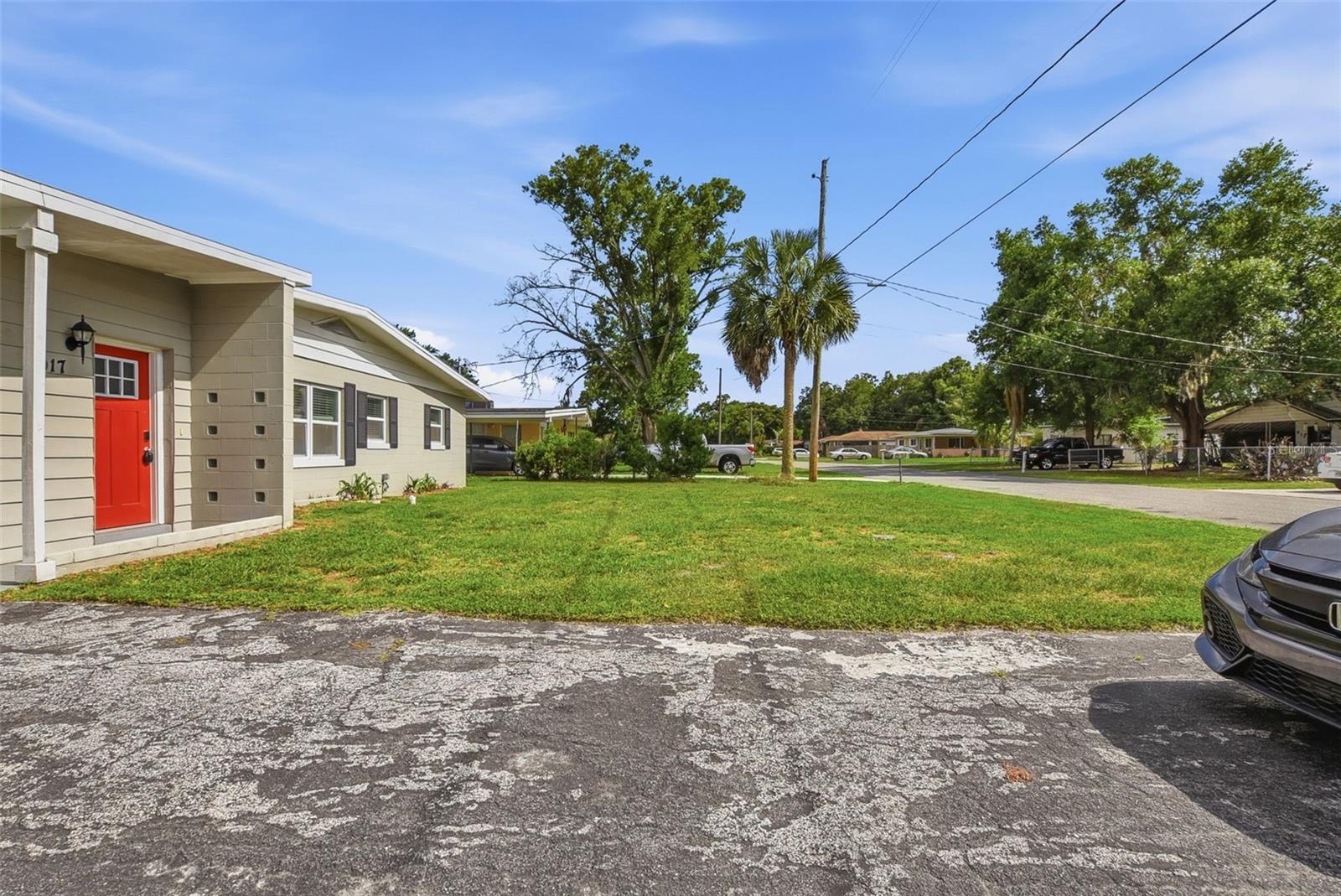 917 KENSINGTON DRIVE