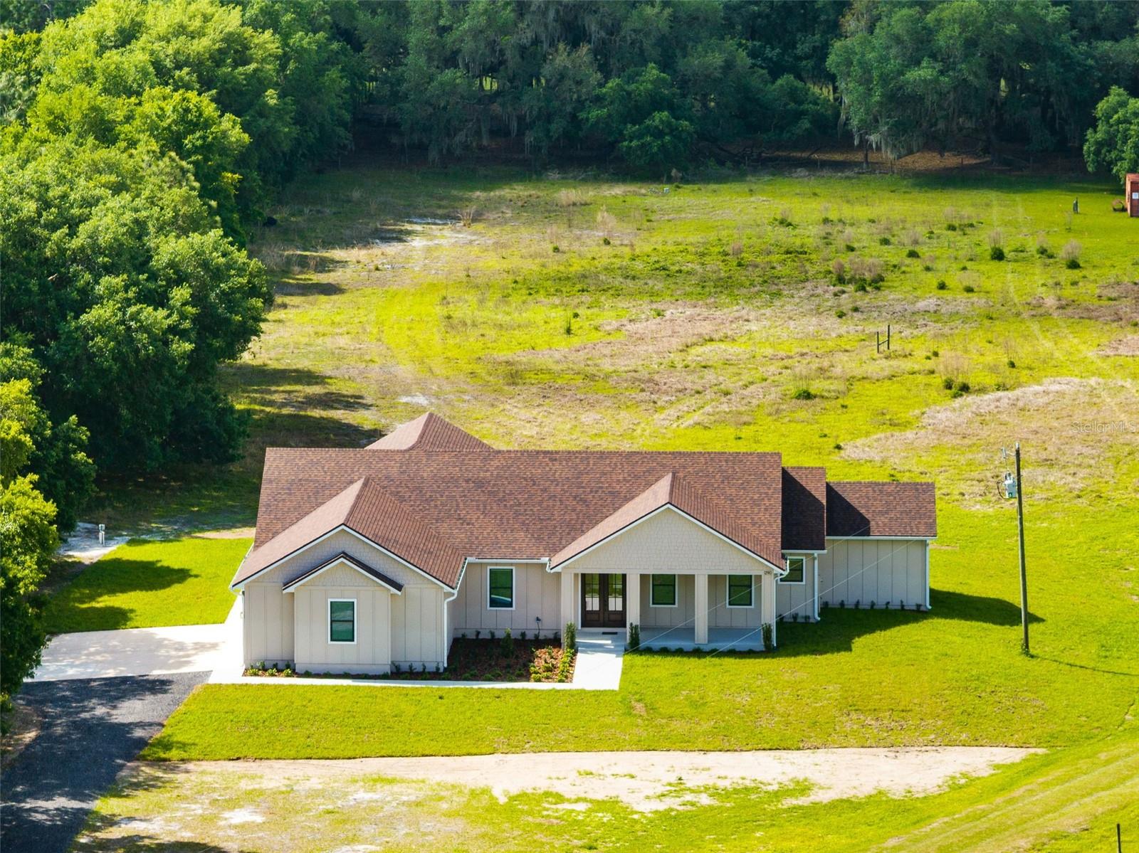 1290 WHITMAN LANE