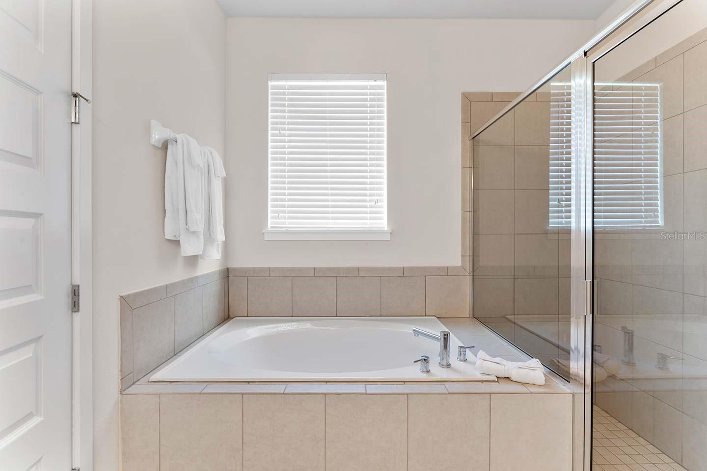 REUNION WEST PH 1 WEST & AMENT CTR RPLT - Residential