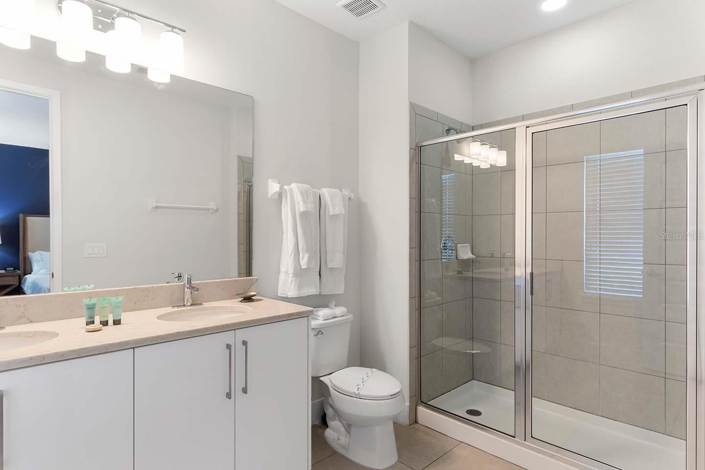 REUNION WEST PH 1 WEST & AMENT CTR RPLT - Residential