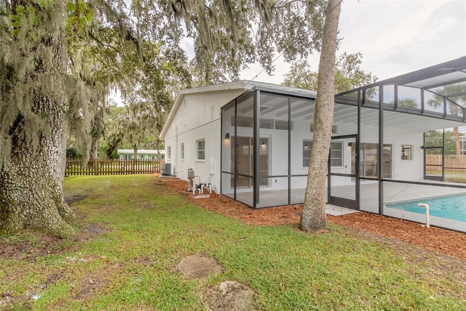 Florida Shores 01 - Residential