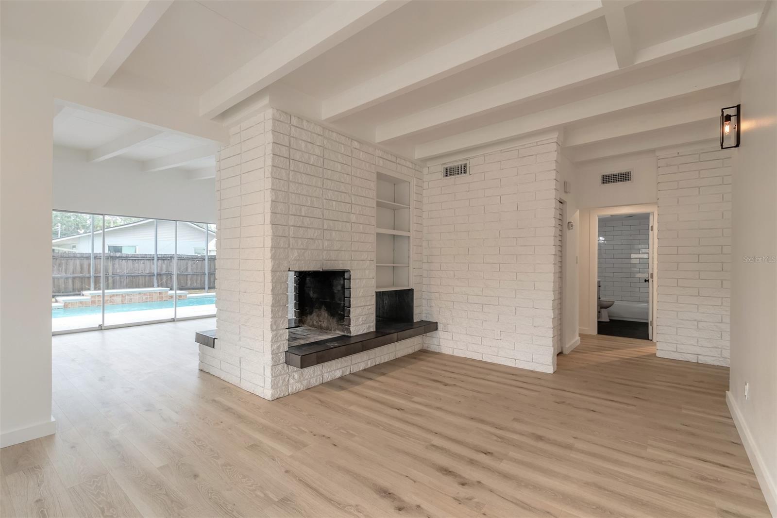 Florida Shores 01 - Residential