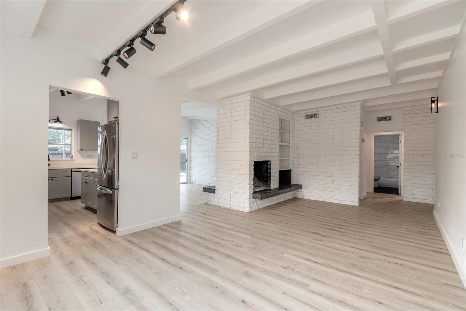 Florida Shores 01 - Residential