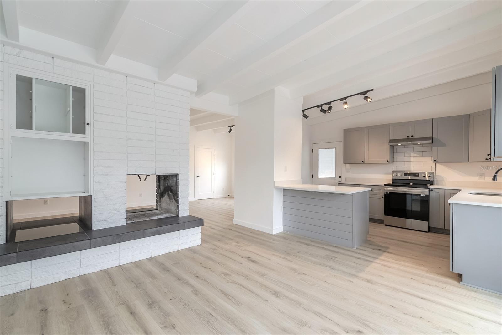 Florida Shores 01 - Residential