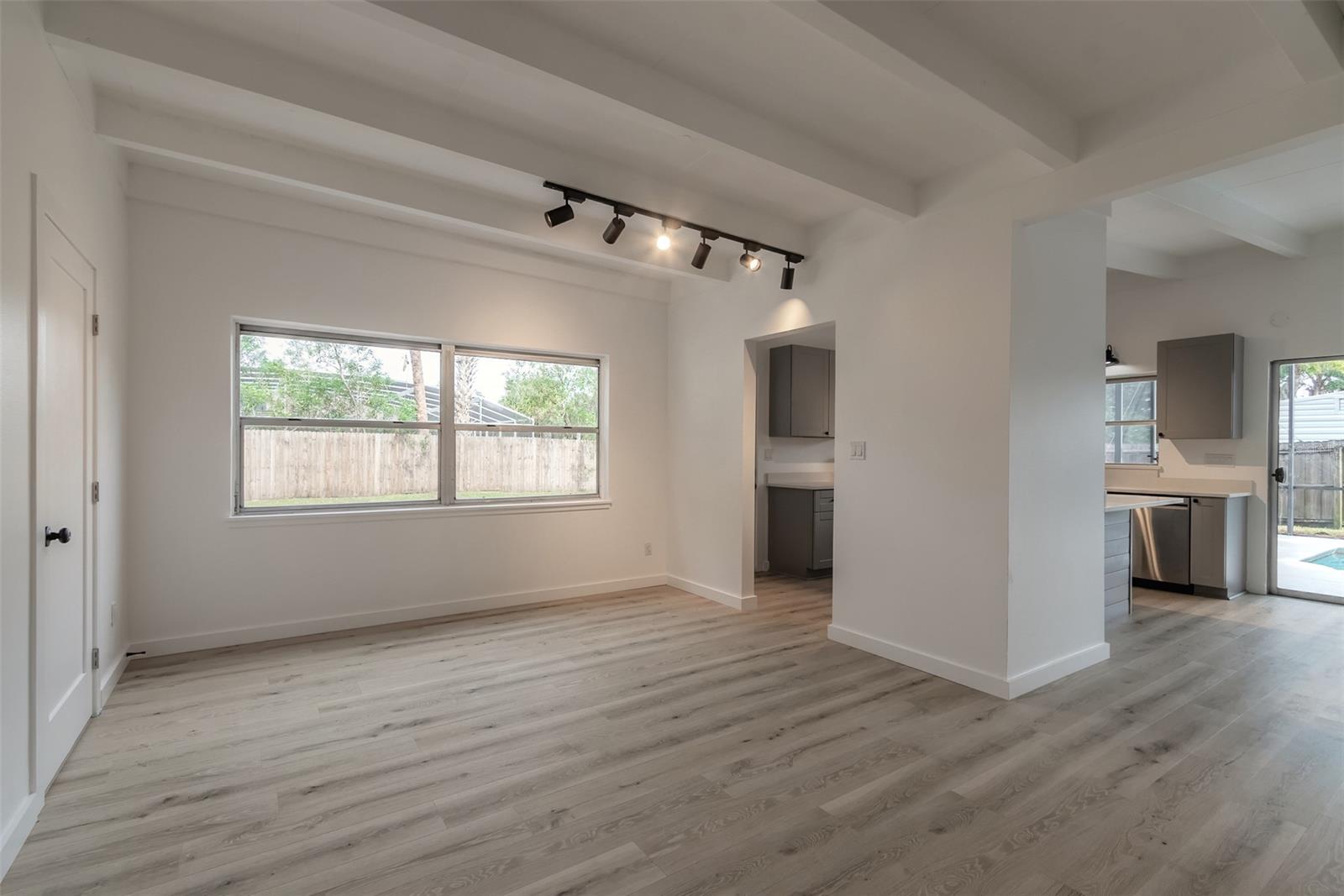 Florida Shores 01 - Residential