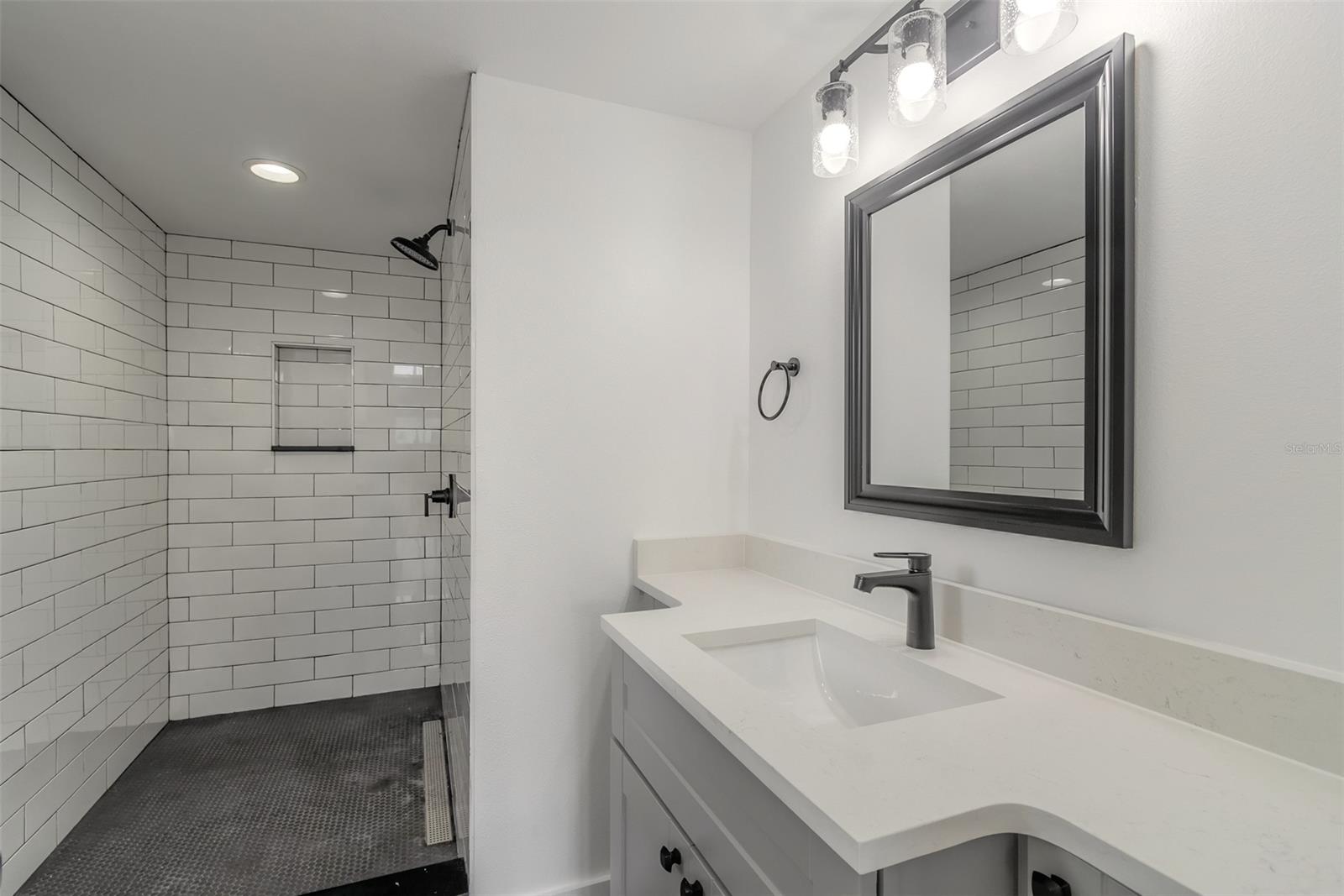 Florida Shores 01 - Residential