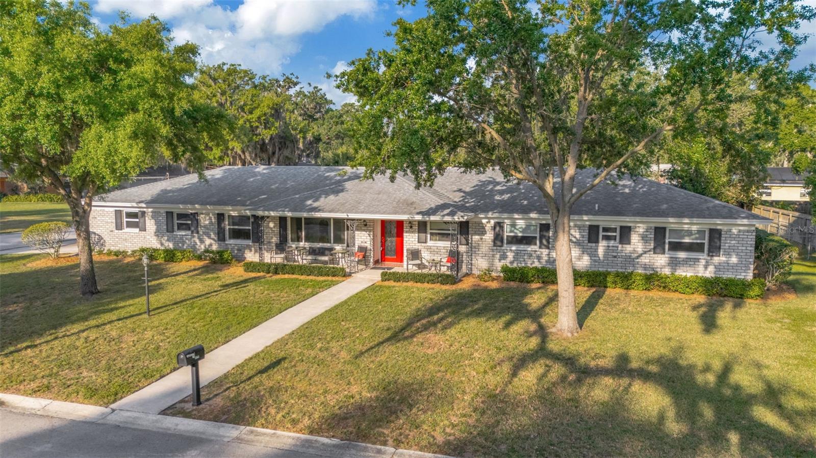 GARDEN OAKS UNIT 1 - Residential