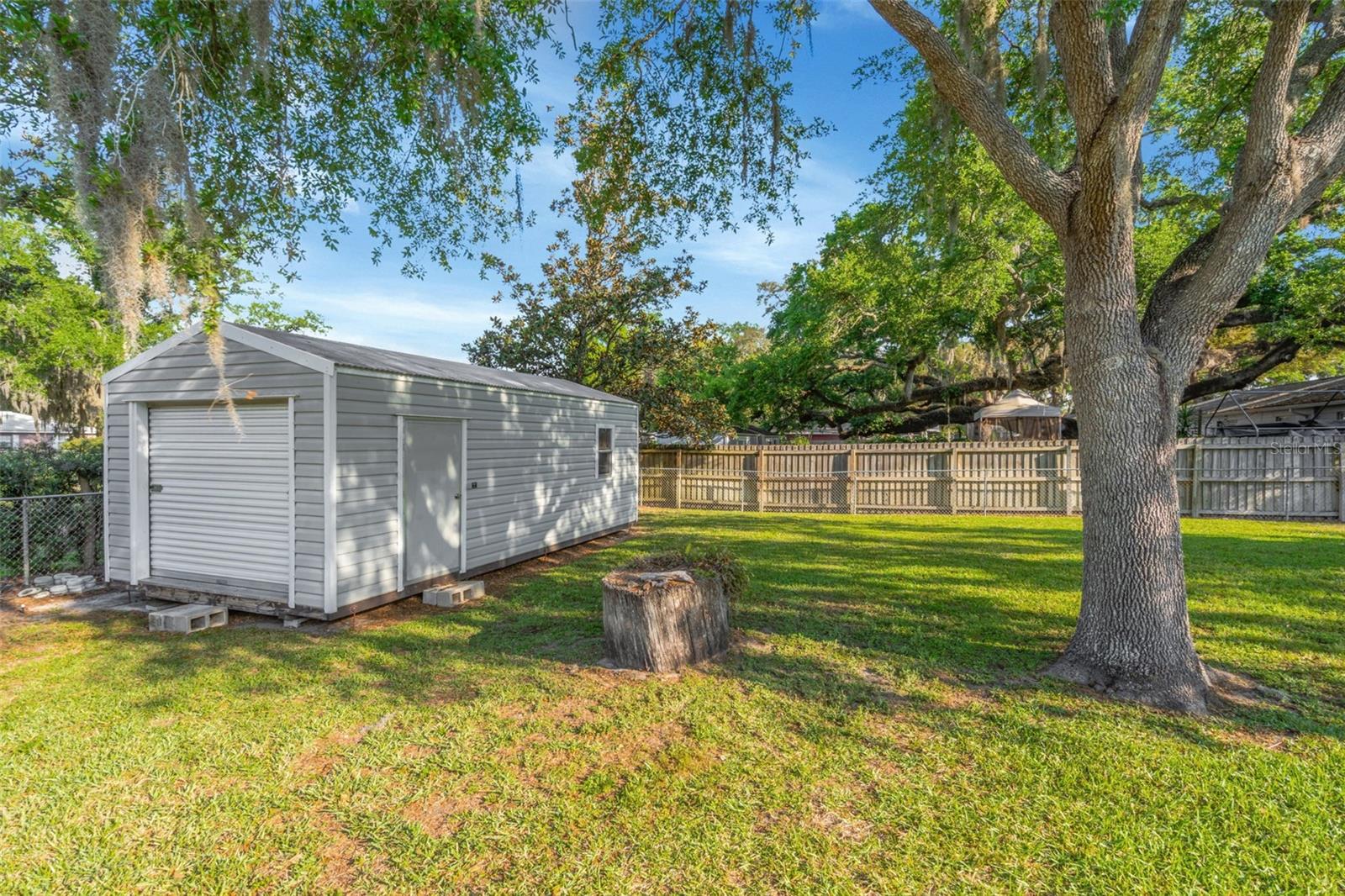 GARDEN OAKS UNIT 1 - Residential