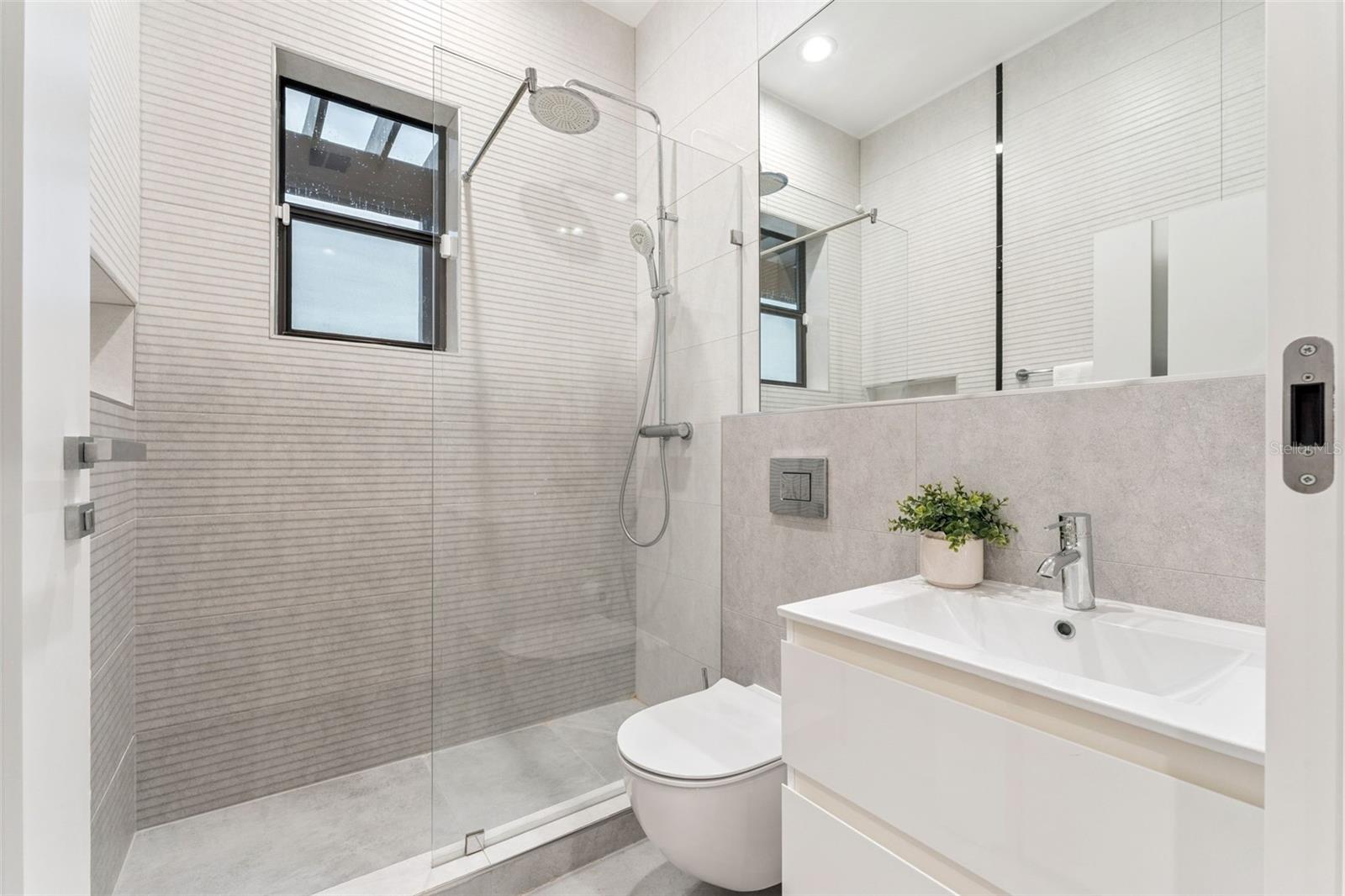 TWIN ACRES - Residential