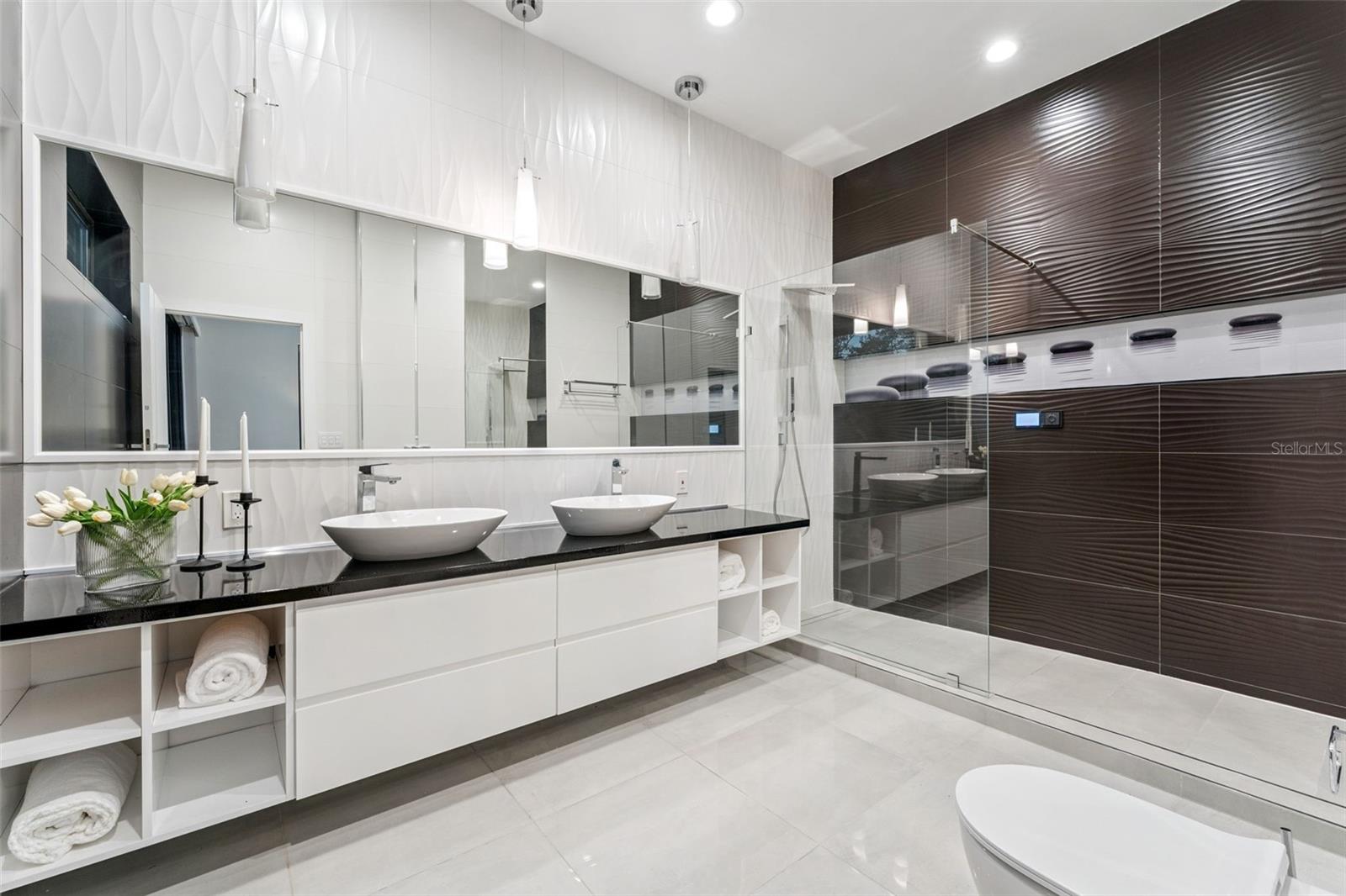 TWIN ACRES - Residential