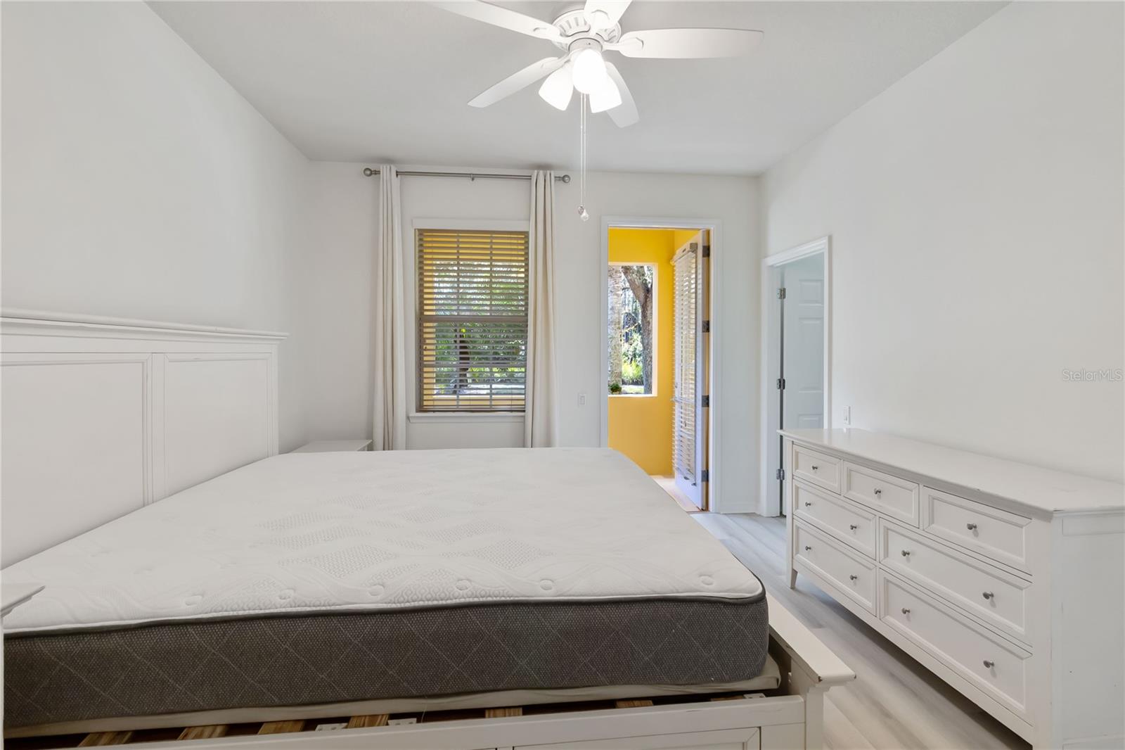 VILLAGEWALK/LK NONAA - Residential