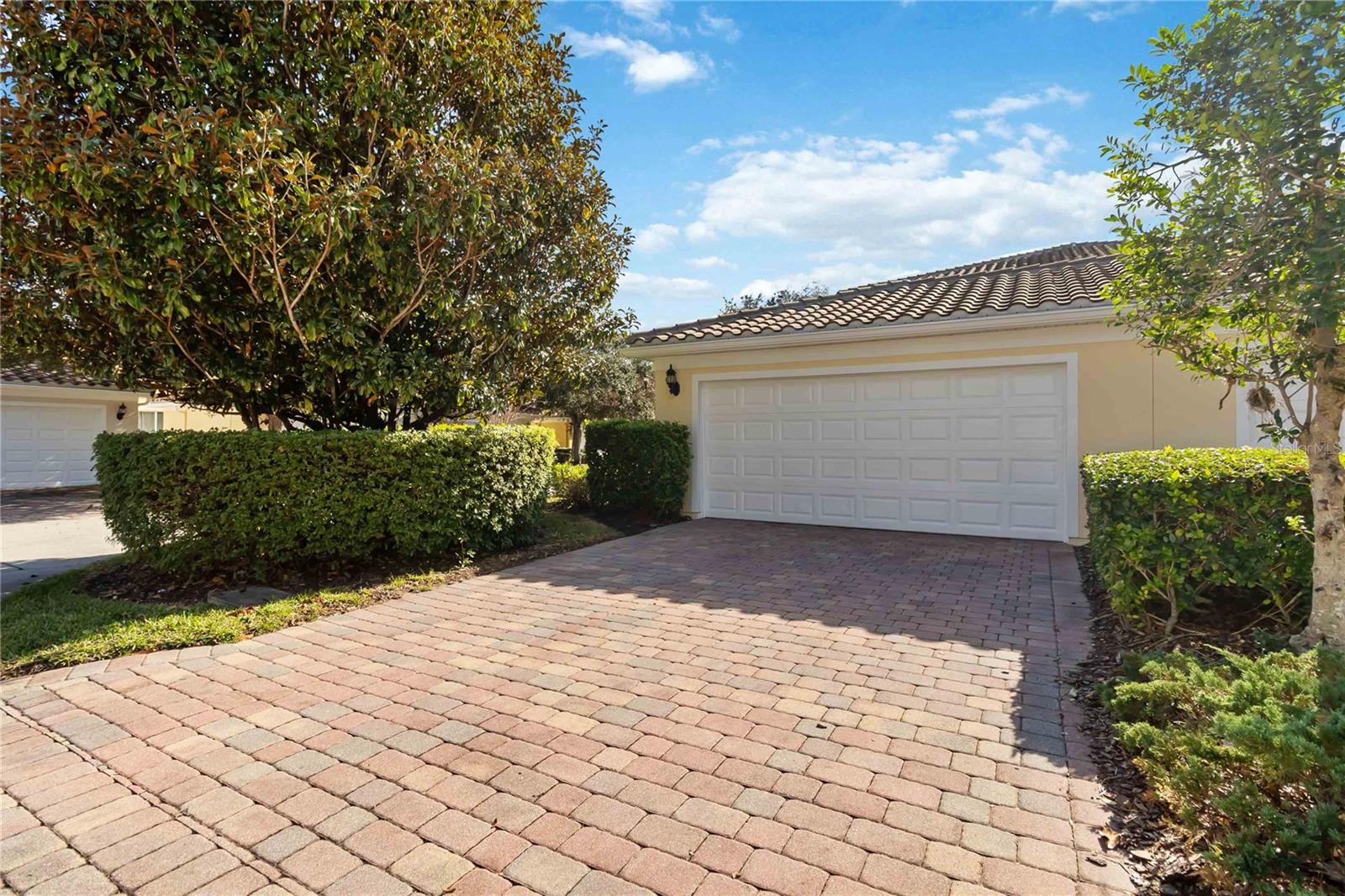 VILLAGEWALK/LK NONAA - Residential