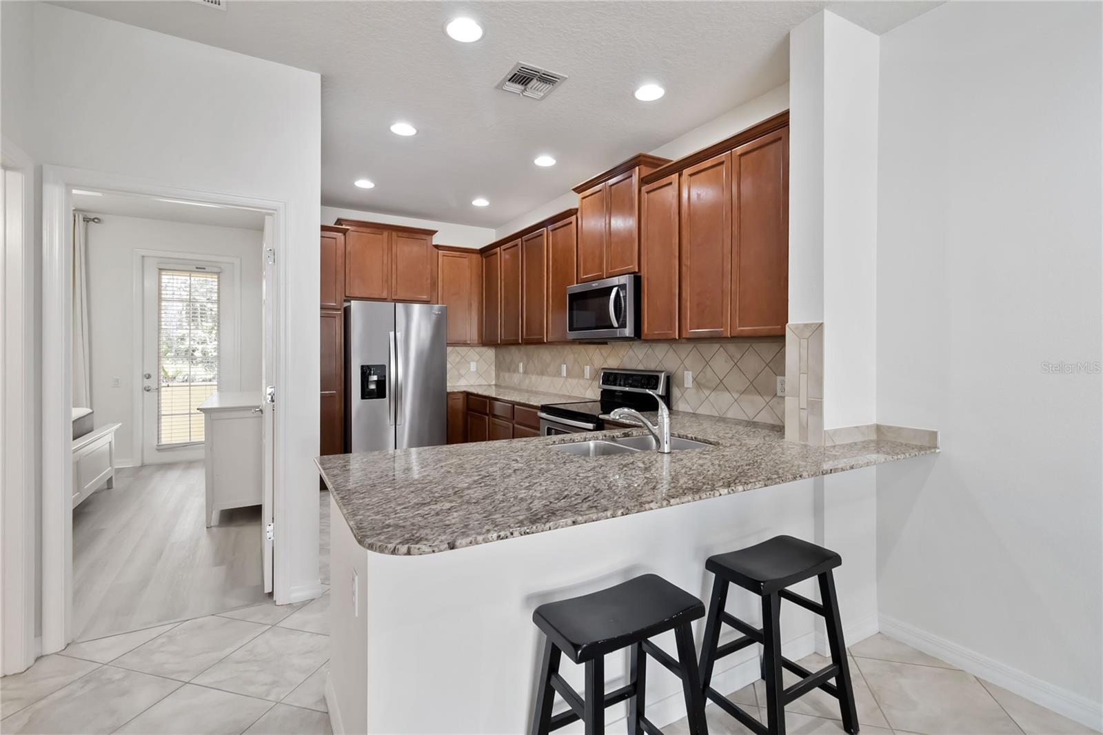 VILLAGEWALK/LK NONAA - Residential