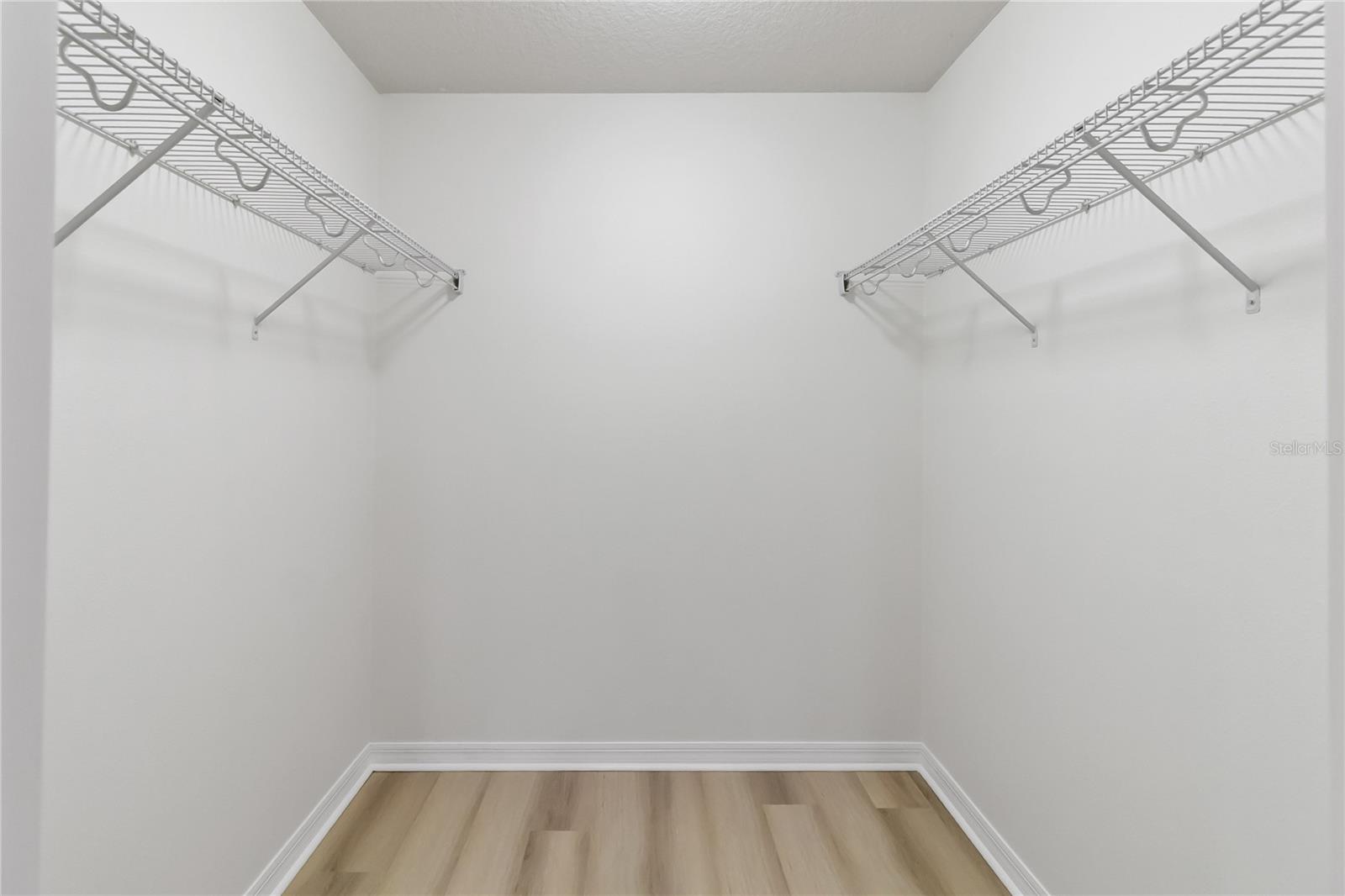 VILLAGEWALK/LK NONAA - Residential