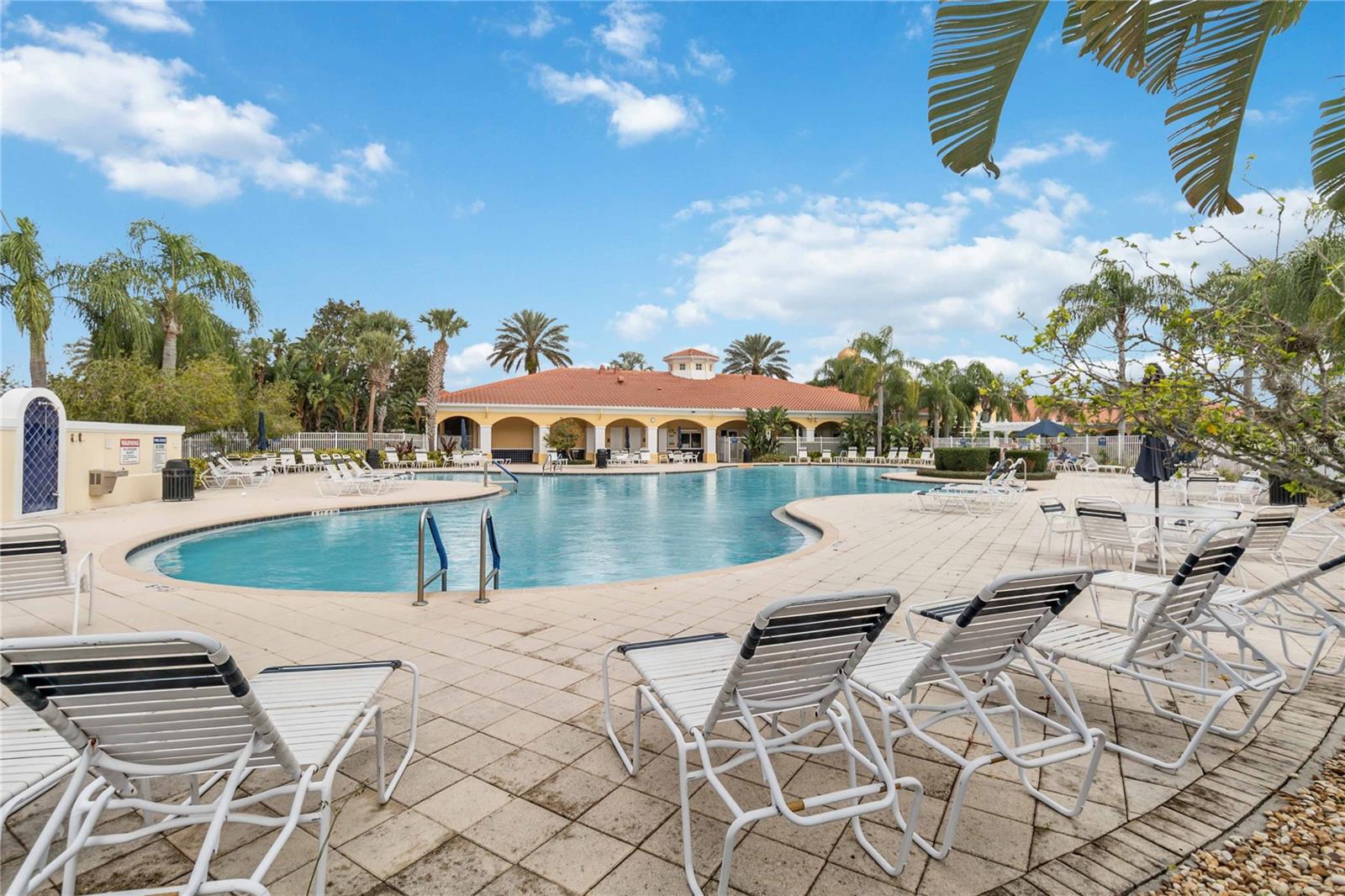 VILLAGEWALK/LK NONAA - Residential