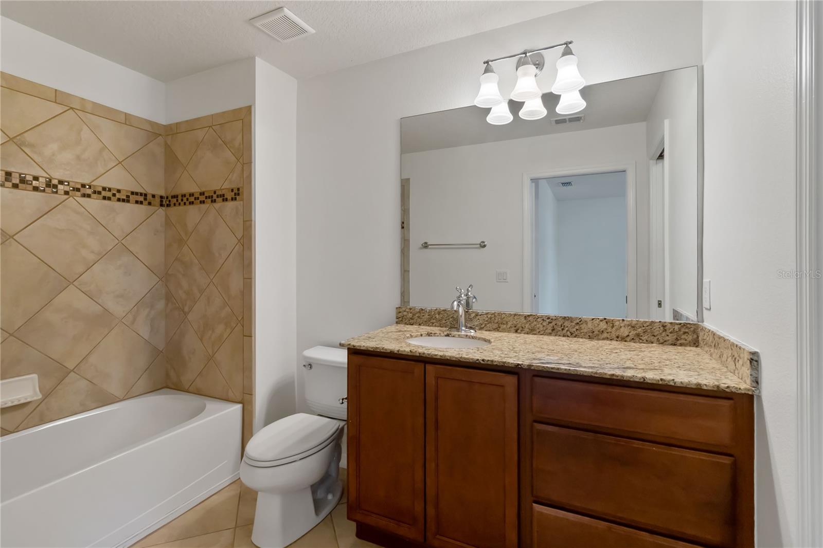 VILLAGEWALK/LK NONAA - Residential