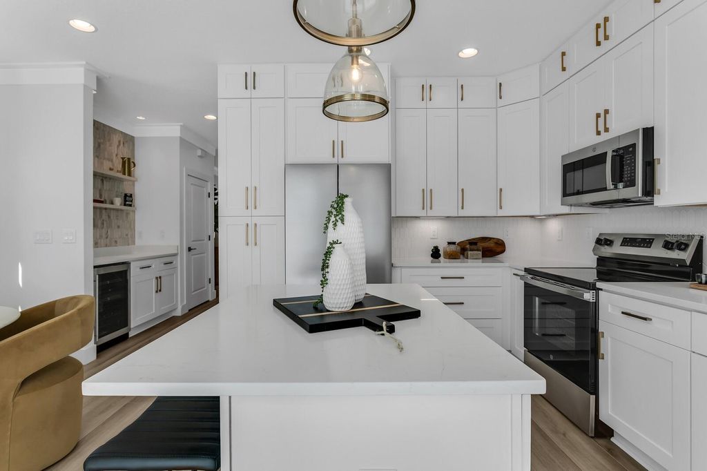 Photo of 2138 W Chestnut Street, Tampa, FL 33607 (MLS # TB8475784)