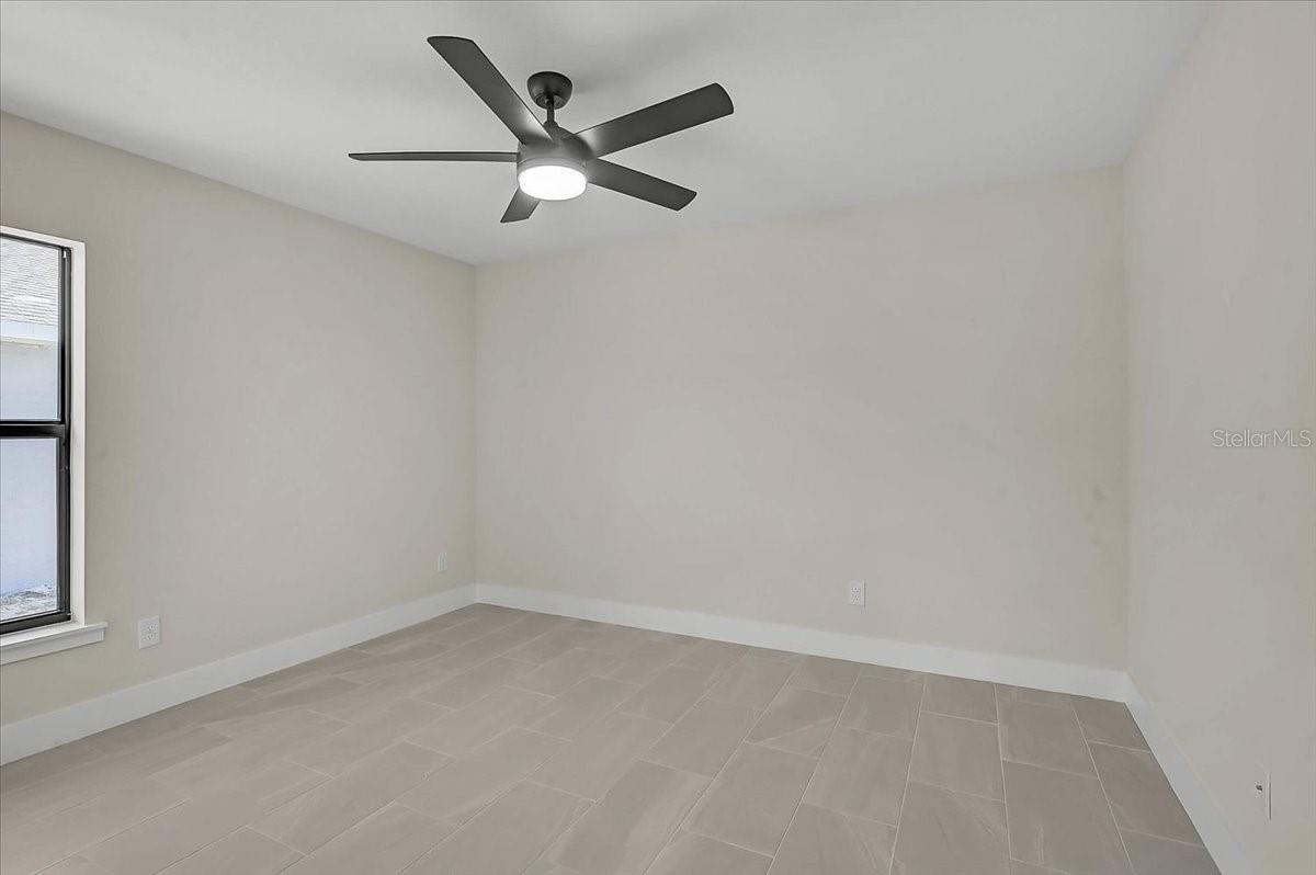 ROTONDA LAKES - Residential