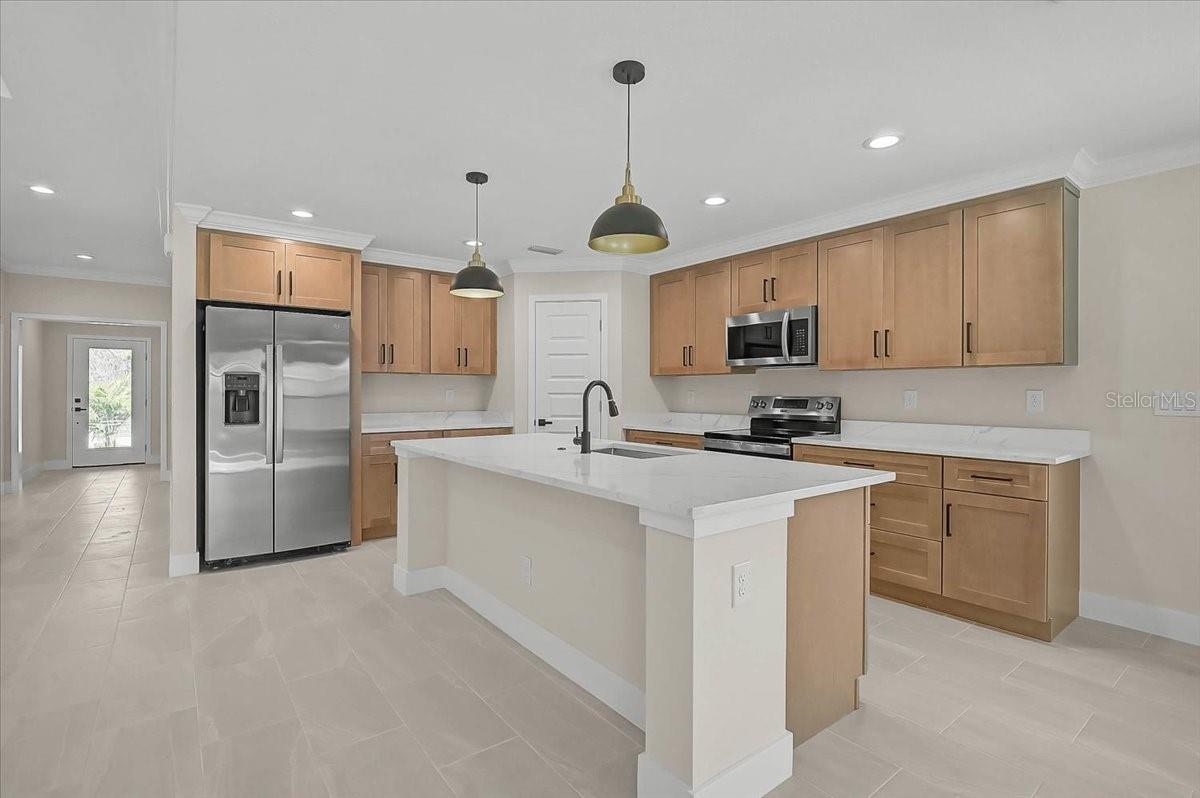 ROTONDA LAKES - Residential