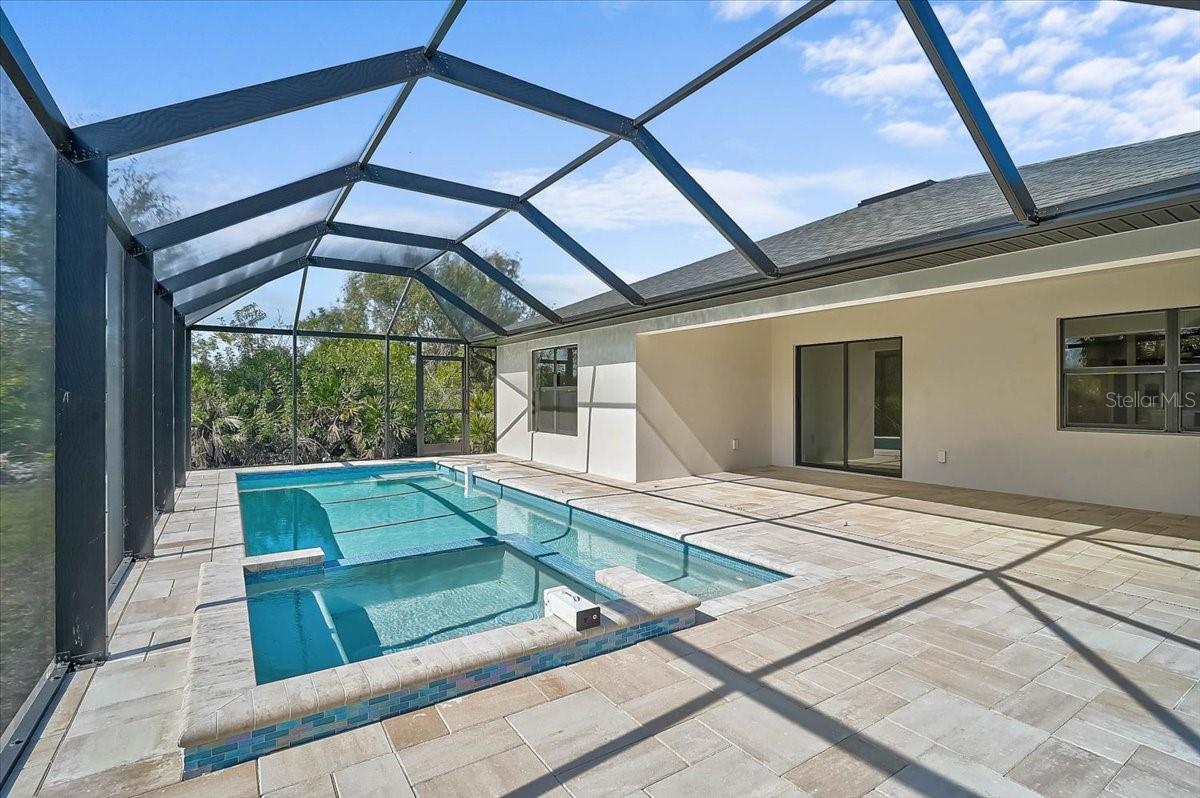 ROTONDA LAKES - Residential