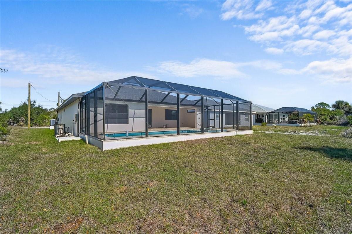 ROTONDA LAKES - Residential