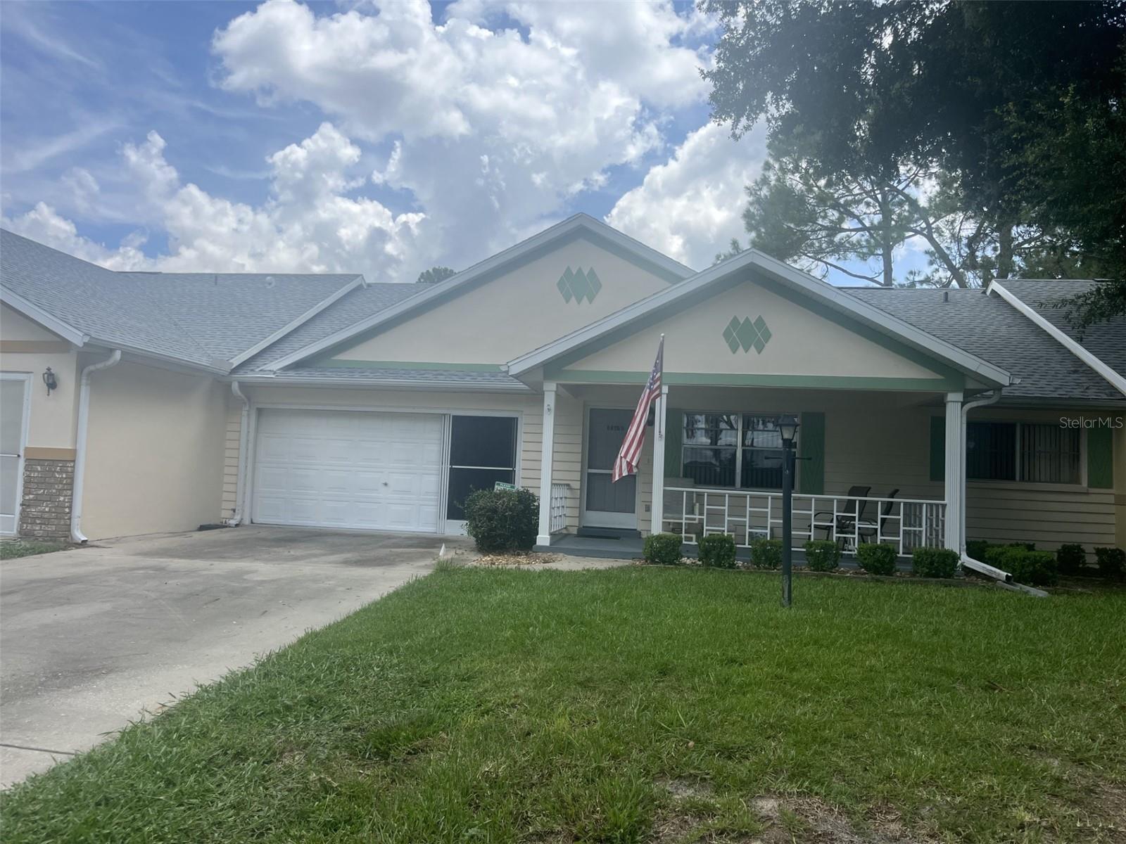 Come visit this Montgomery model villa in the 55 community in On Top Of The World. This unit has 2/2/2 and owner is motivated. The Lani has been converted into an all season room with new windows and A/C. The wide driveway leads into a very large 2 car garage. The new Roof and water softener recently have been installed. The owner took up keep skills and serviced every thing on a yearly basis. Here you will find loads of activities to keep you young and fit. Call today for a showing.