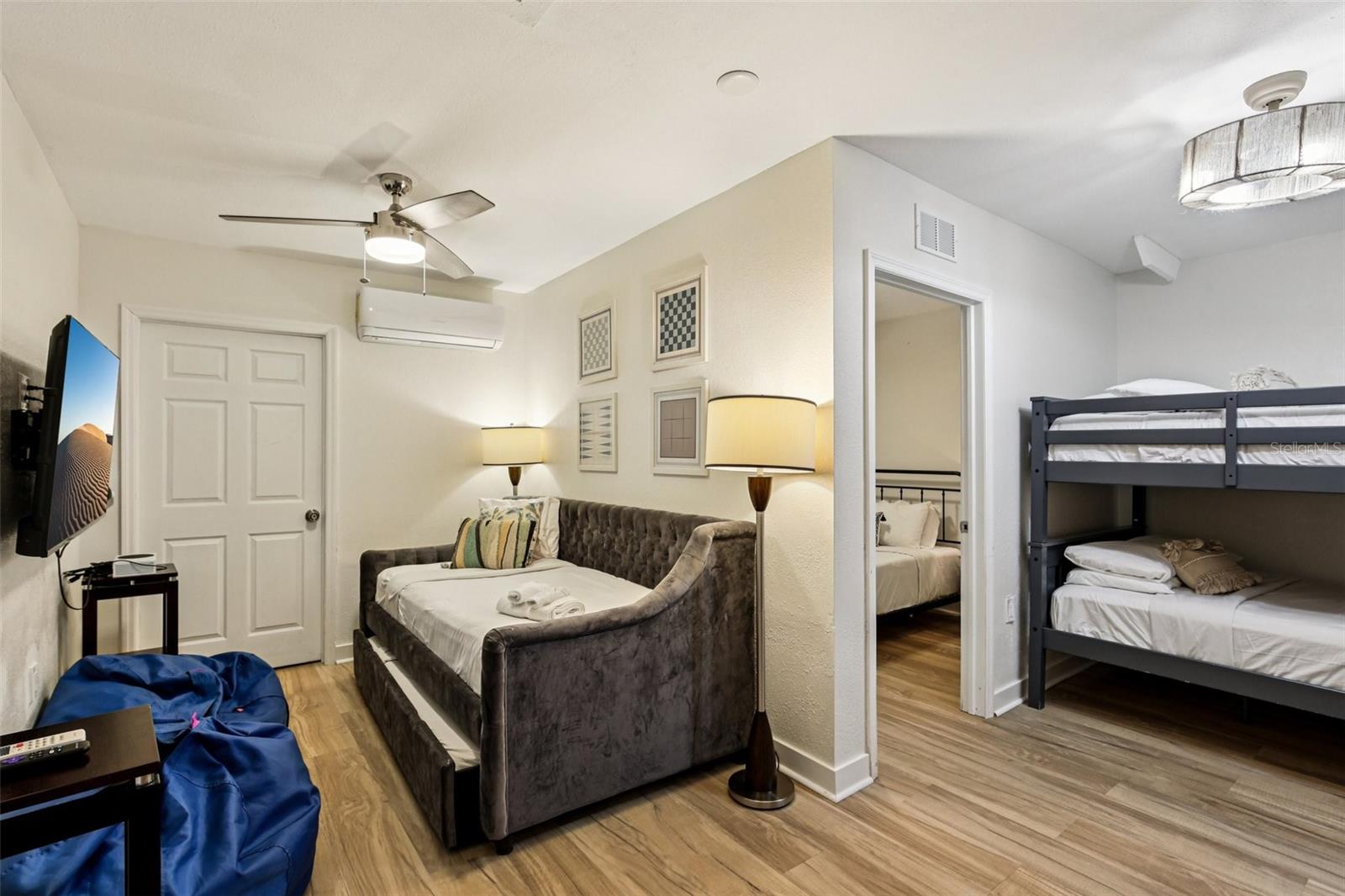 HARBOR HILLS 1ST ADD - Residential