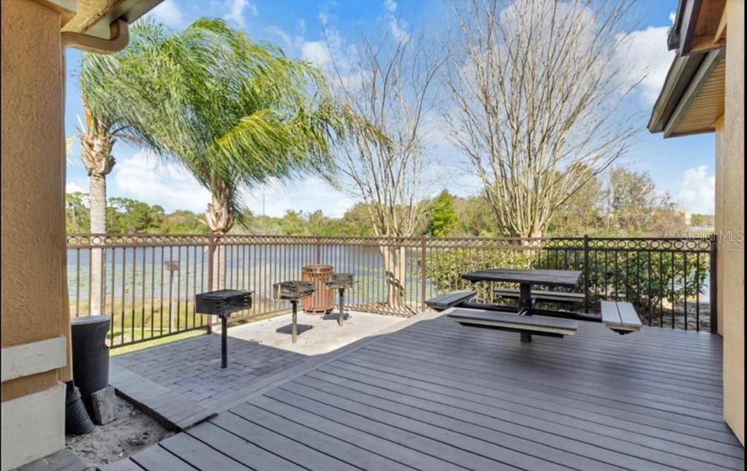 SANDLAKE PRIVATE RESIDENCES - Residential