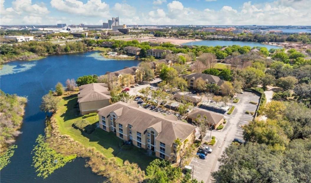 SANDLAKE PRIVATE RESIDENCES - Residential