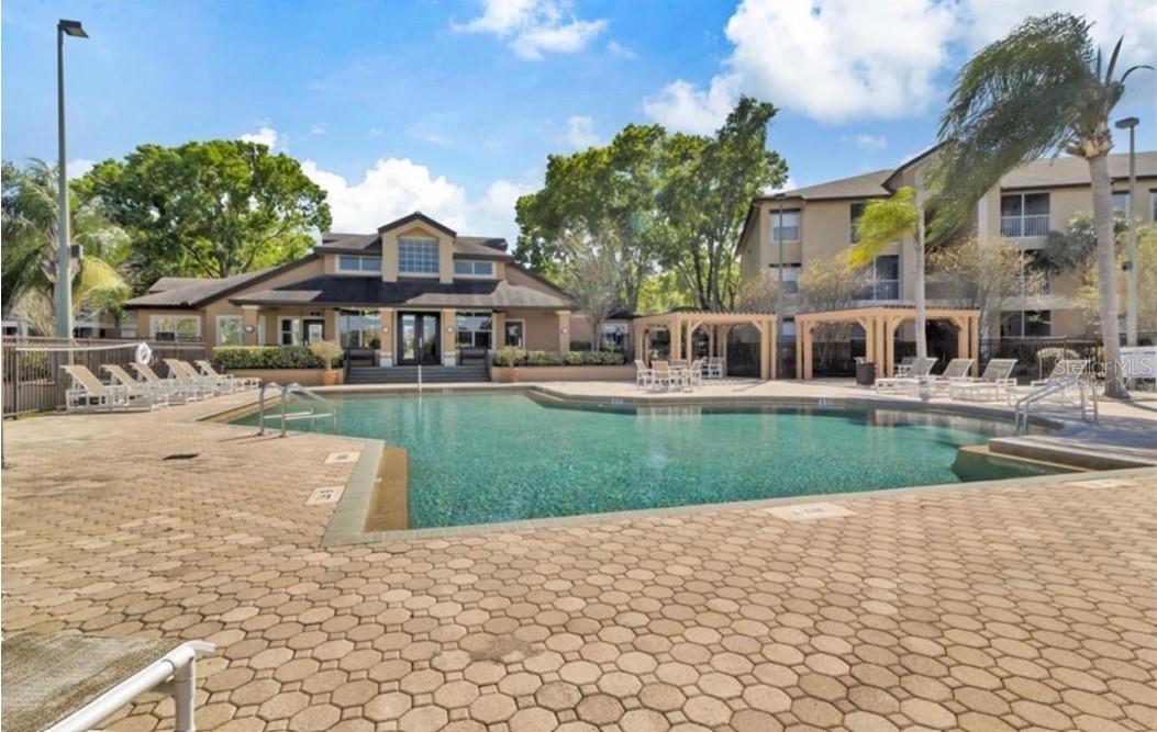 SANDLAKE PRIVATE RESIDENCES - Residential