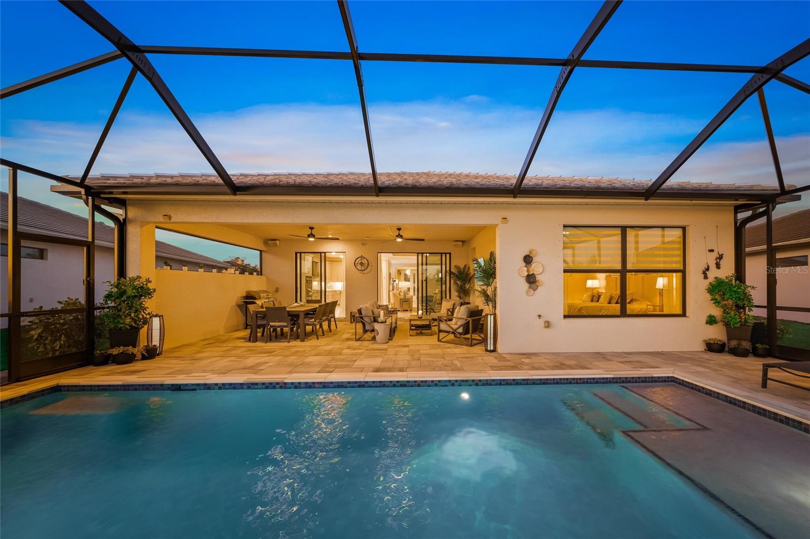 4947 SURFSIDE CIRCLE