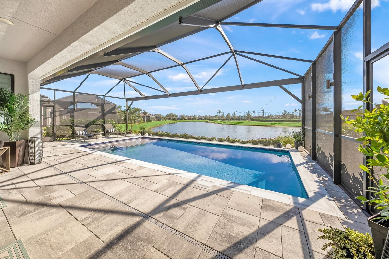 4947 SURFSIDE CIRCLE