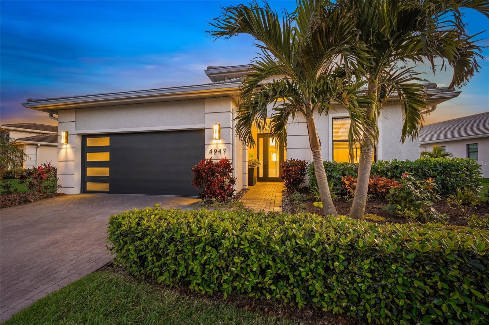 4947 SURFSIDE CIRCLE