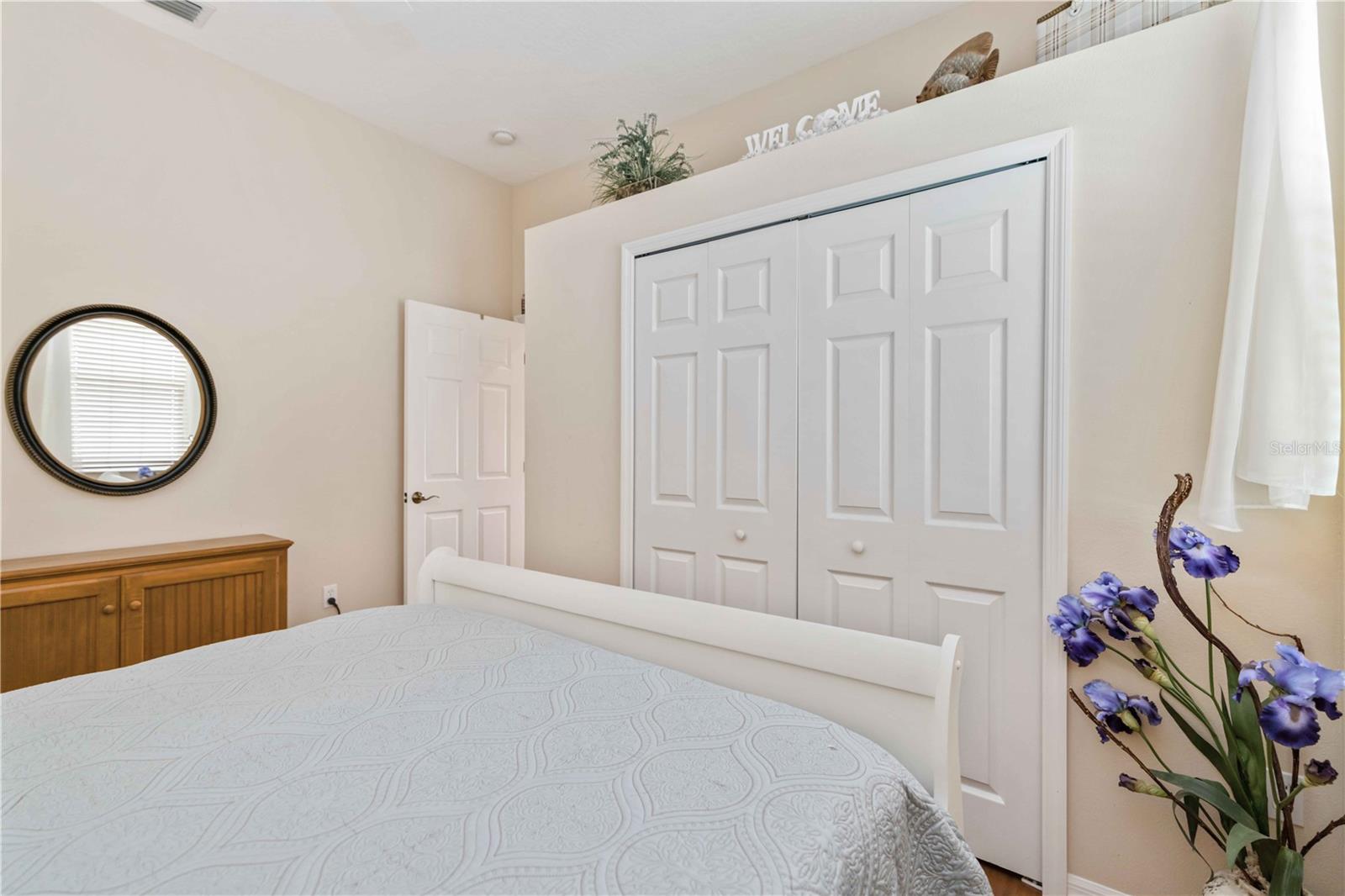 UNIVERSITY PLACE - Residential