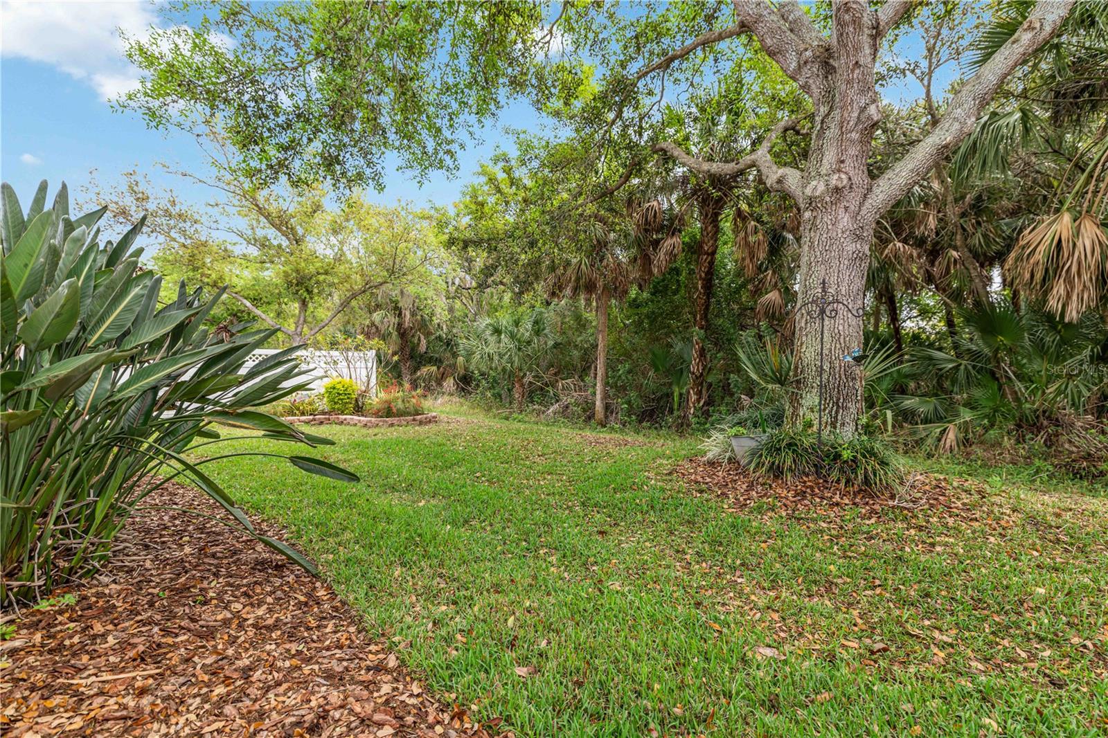 UNIVERSITY PLACE - Residential