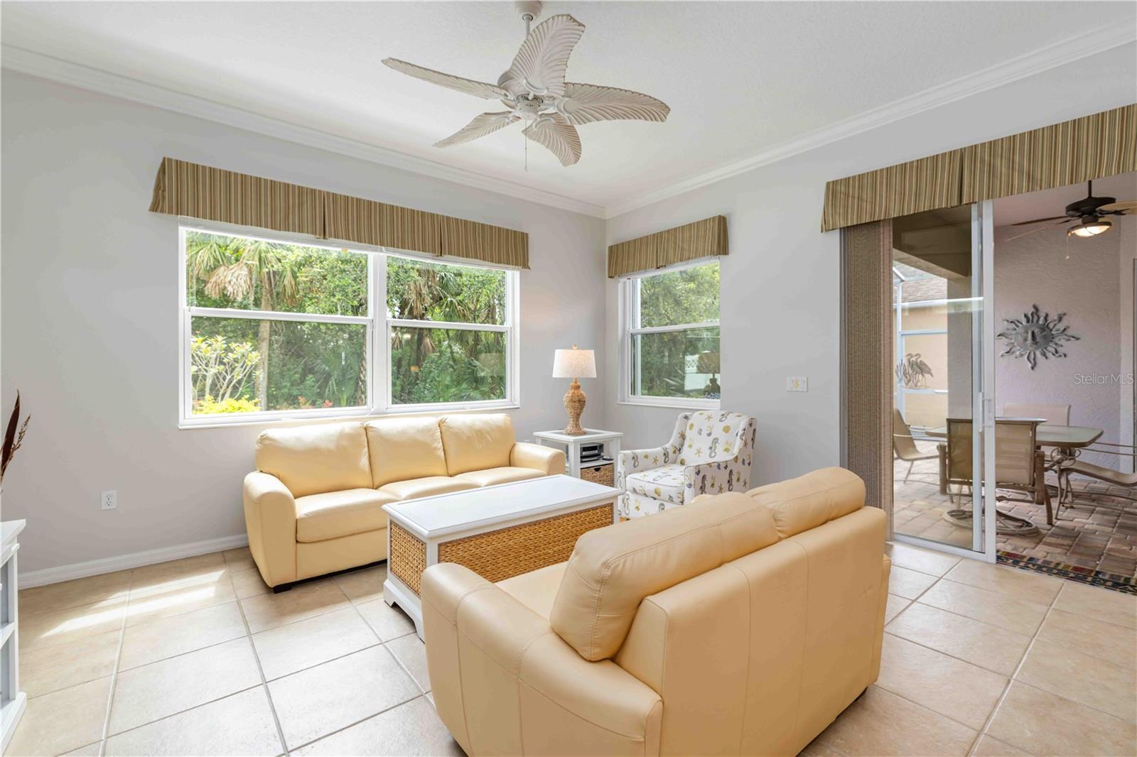 UNIVERSITY PLACE - Residential