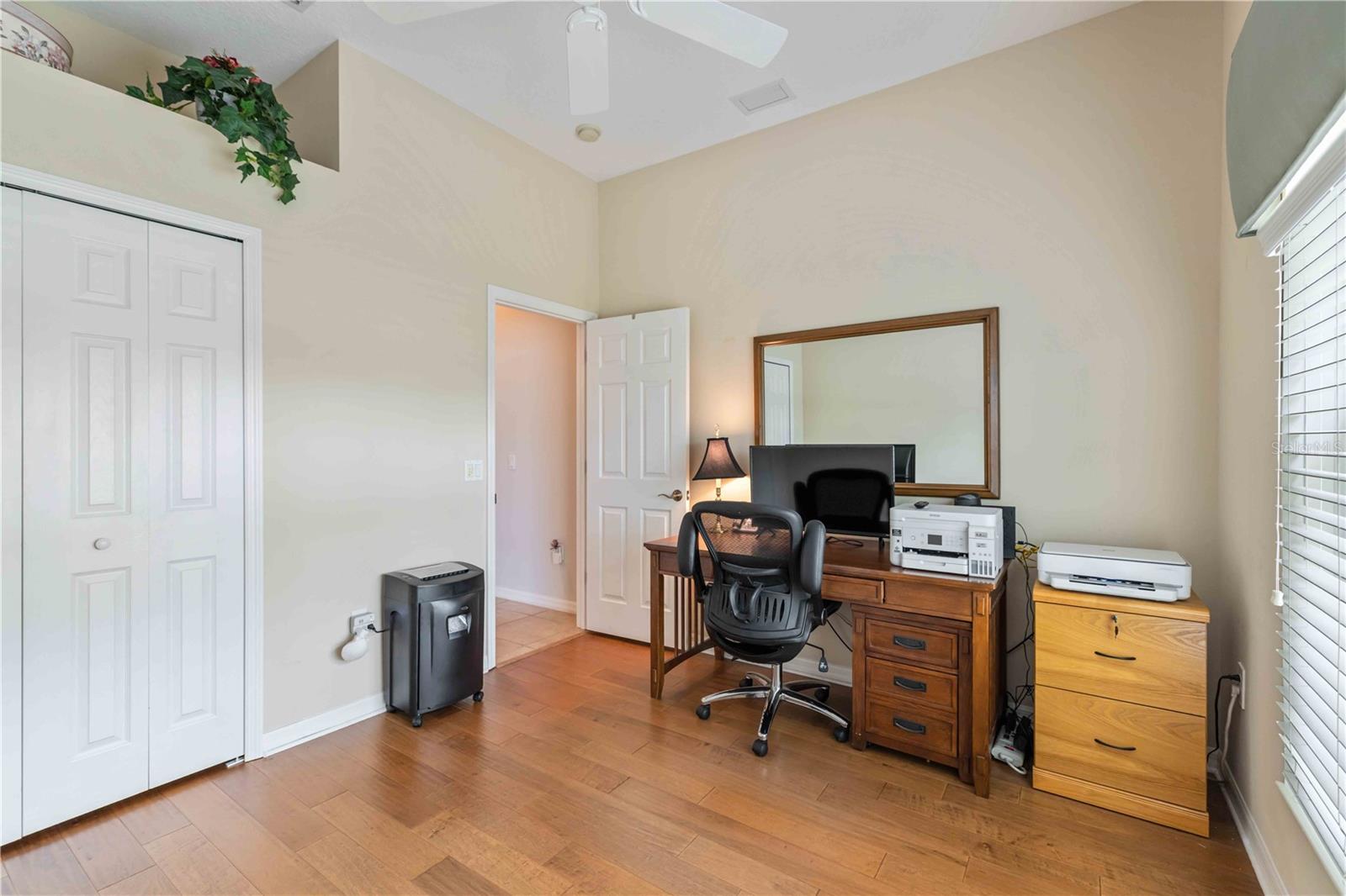 UNIVERSITY PLACE - Residential